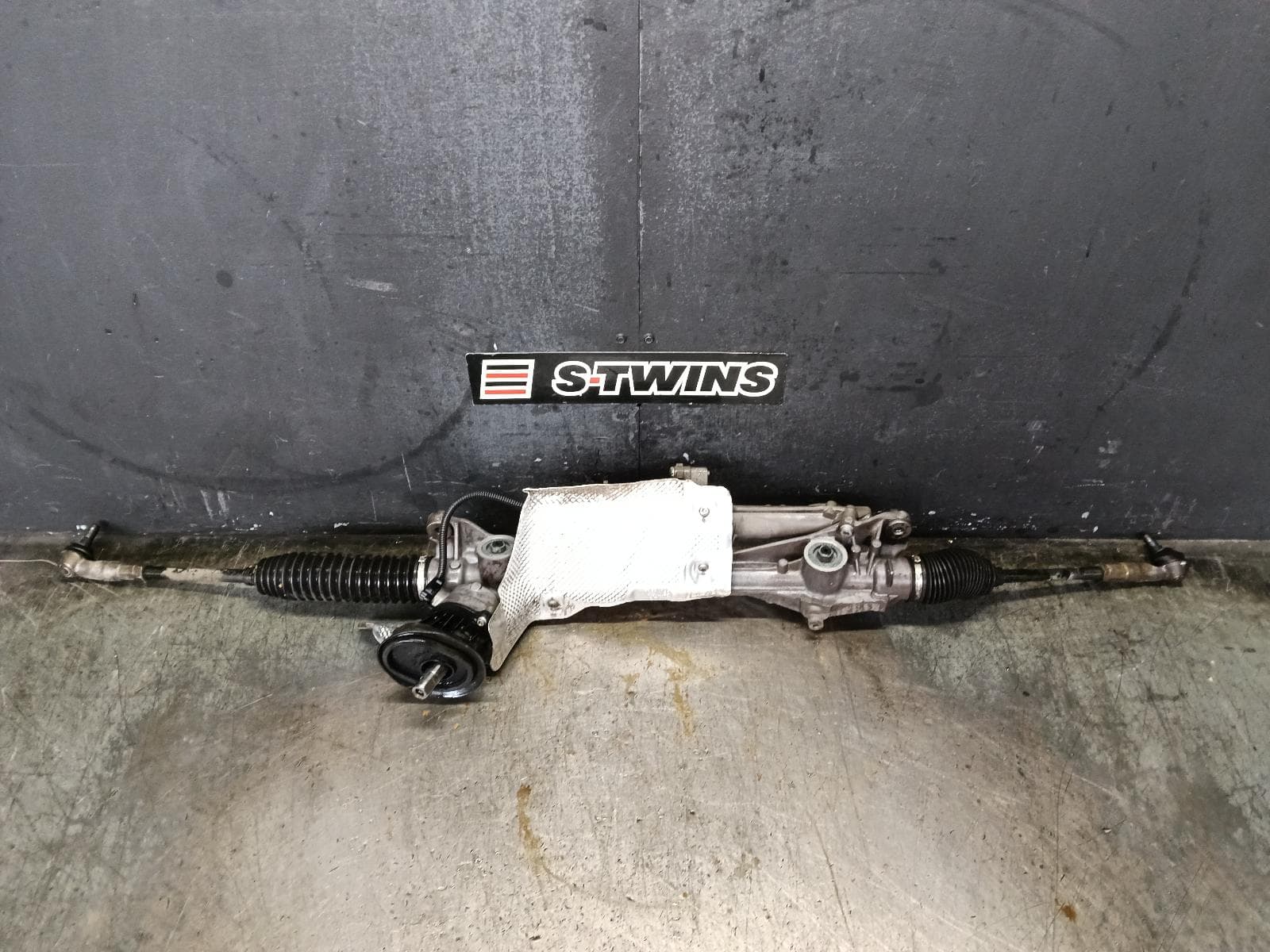 Used auto part listing image: 2015 AUDI A3 STEERING BOX RACK 8V, A3, SEDAN/CABRIO, 11/13-10/20 0000429327