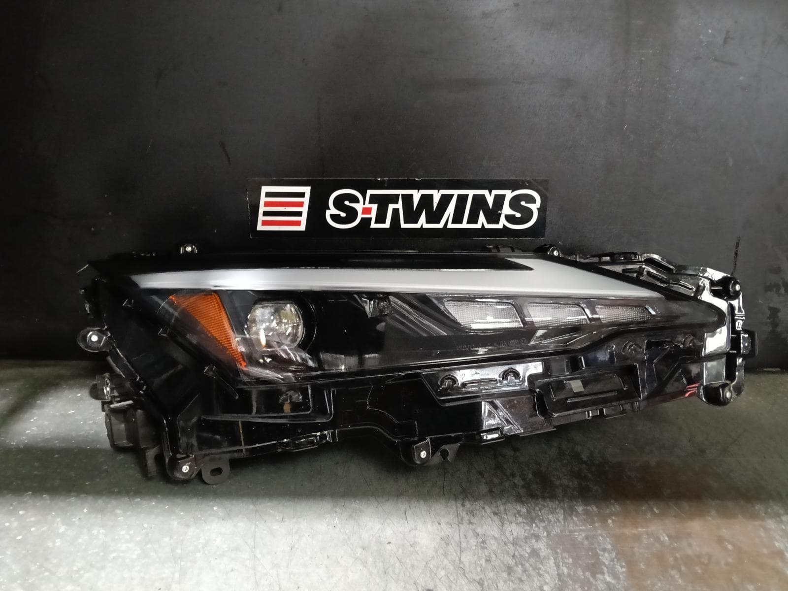 Used auto part listing image: 2023 LEXUS RZ RIGHT HEADLAMP EB10, W/ LED, NON CORNERING TYPE, 02/23- 0000429367