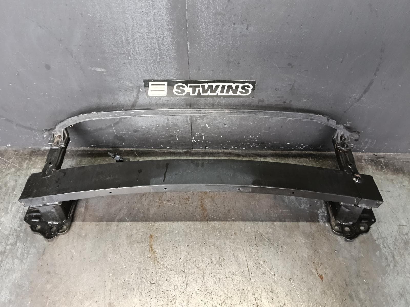 Used auto part listing image: 2017 HYUNDAI ELANTRA F BAR REINFORC BRACK REINFORCEMENT, AD, 12/15-12/20