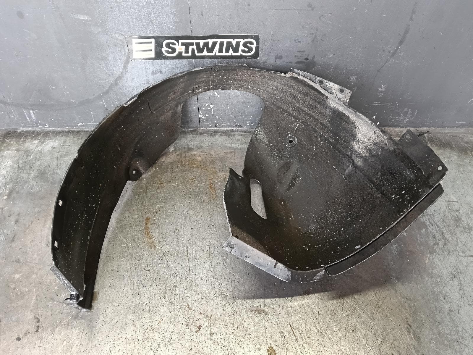 Used auto part listing image: 2017 HYUNDAI ELANTRA LEFT GUARD LINER FRONT, AD, ACTIVE/ELITE, 12/15-12/20