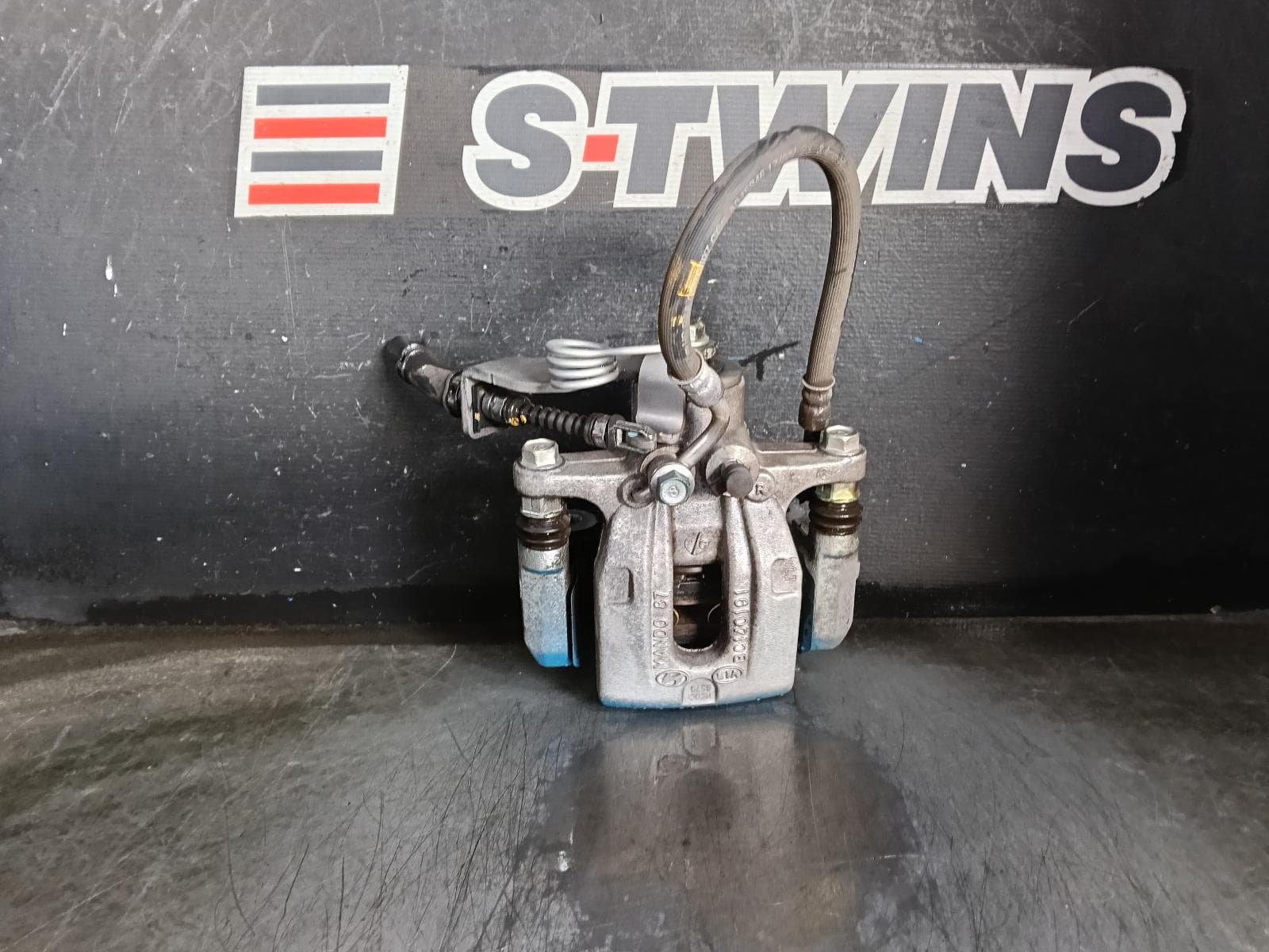Used auto part listing image: 2017 HYUNDAI ELANTRA CALIPER RH REAR, 2.0, PETROL, AD, 12/15-12/20