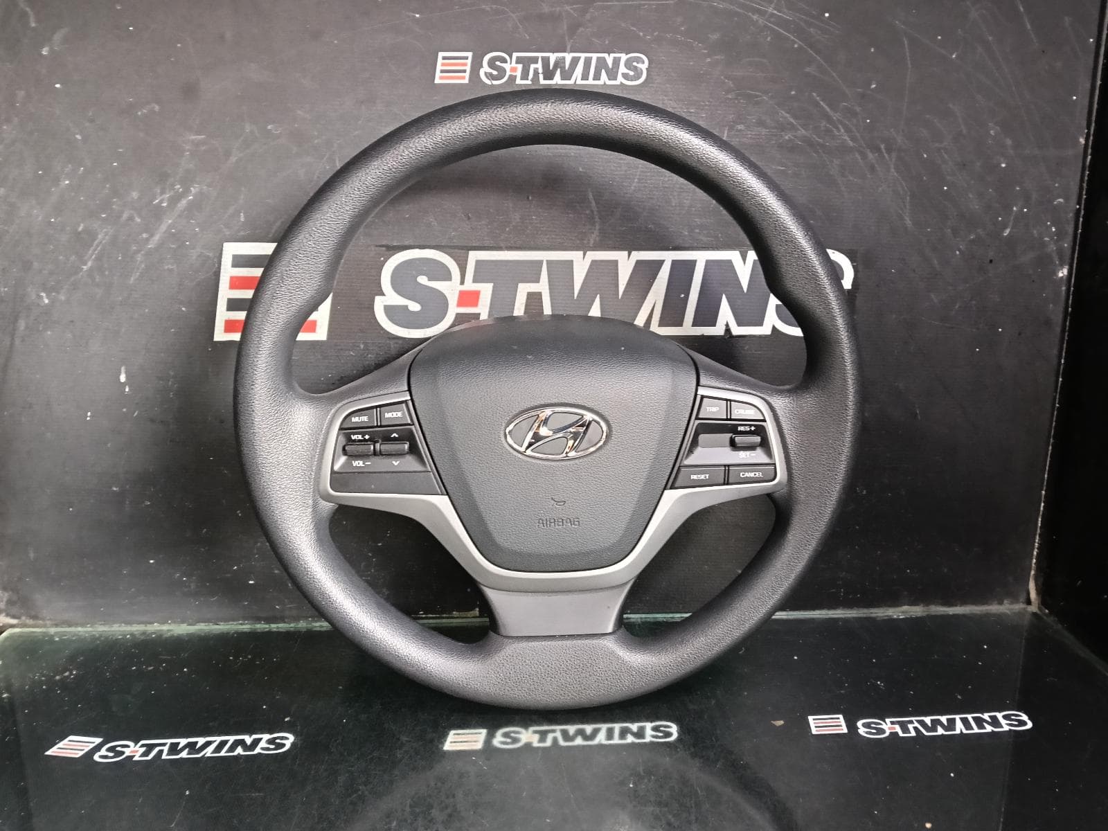 Used auto part listing image: 2017 HYUNDAI ELANTRA STEERING WHEEL VINYL, AD, 12/15-12/20