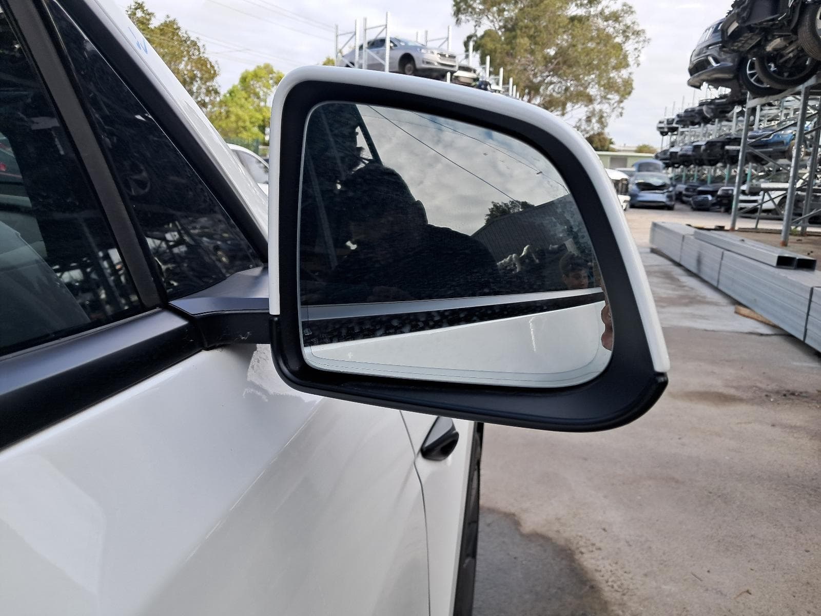 2025 TESLA MODEL Y 14
