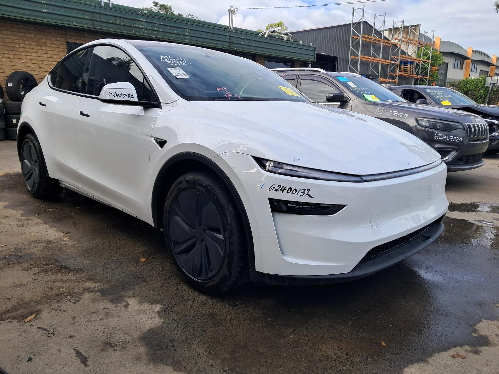 Used auto part listing image: 2025 TESLA MODEL Y DOOR TRIM 1ST GEN, 03/22