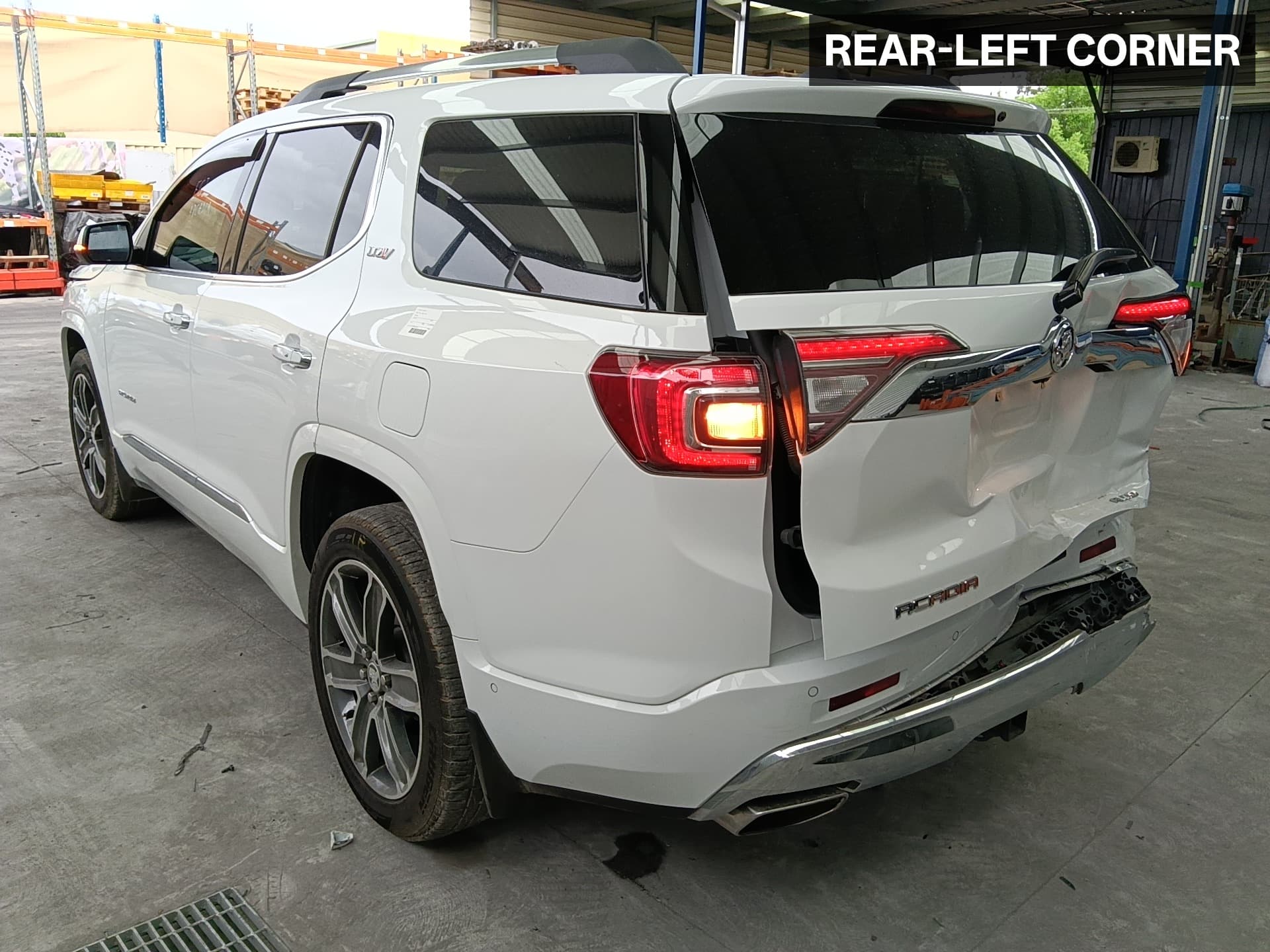 2019 HOLDEN ACADIA 11