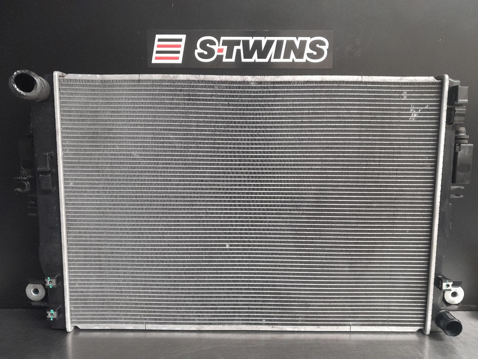 Used auto part listing image: 2016 NISSAN NAVARA RADIATOR NP300, MANUAL, 2.3, DIESEL, 04/15- 0000255386