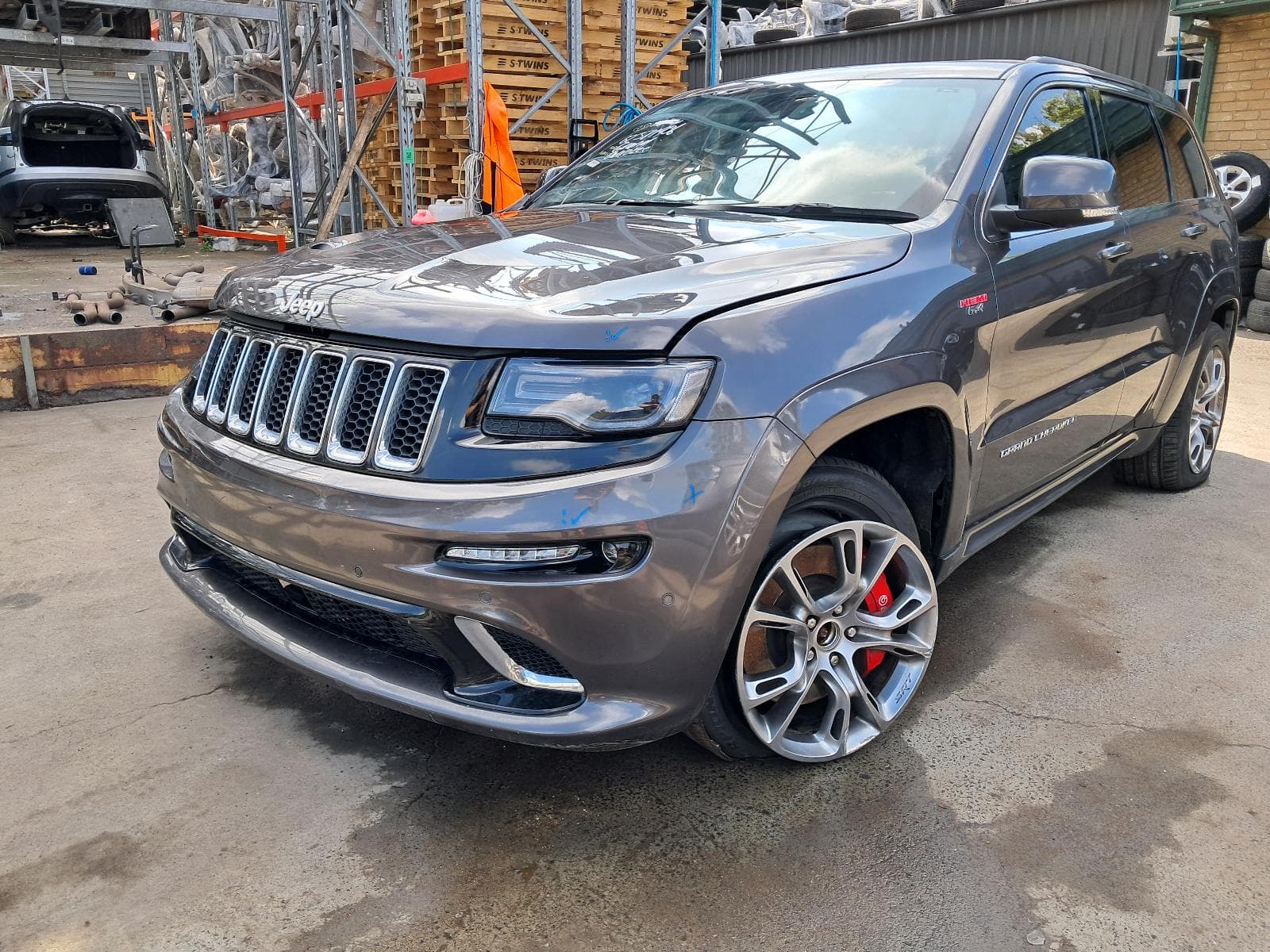 Used auto part listing image: 2013 JEEP GRANDCHEROKEE TRANSFER CASE AUTO, PETROL, 6.4, WK, 04/13-02/22