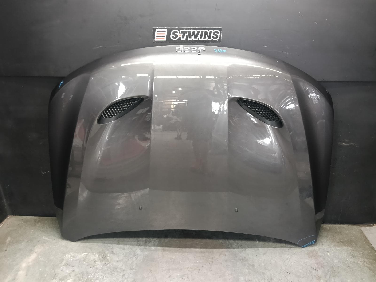 Used auto part listing image: 2013 JEEP GRANDCHEROKEE BONNET WK, SRT8/SRT/TRACKHAWK/S-LIMITED TYPE, 10/10-02/22