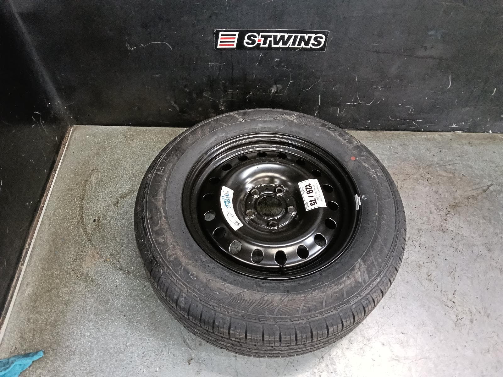 Used auto part listing image: 2013 JEEP GRANDCHEROKEE WHEEL STANDARD STEEL SPARE, WK, 10/10-02/22
