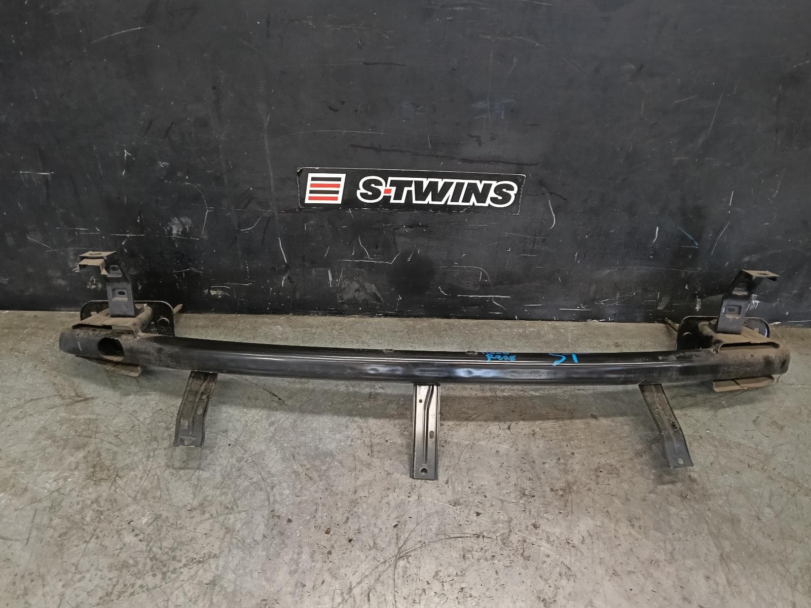 Used auto part listing image: 2020 HYUNDAI I30 R BAR BRACKET REINFO MAIN REINFORCEMENT, PD, HATCH (S. KOREA VIN KMHH), ELITE/N LINE, 03/17-12/23