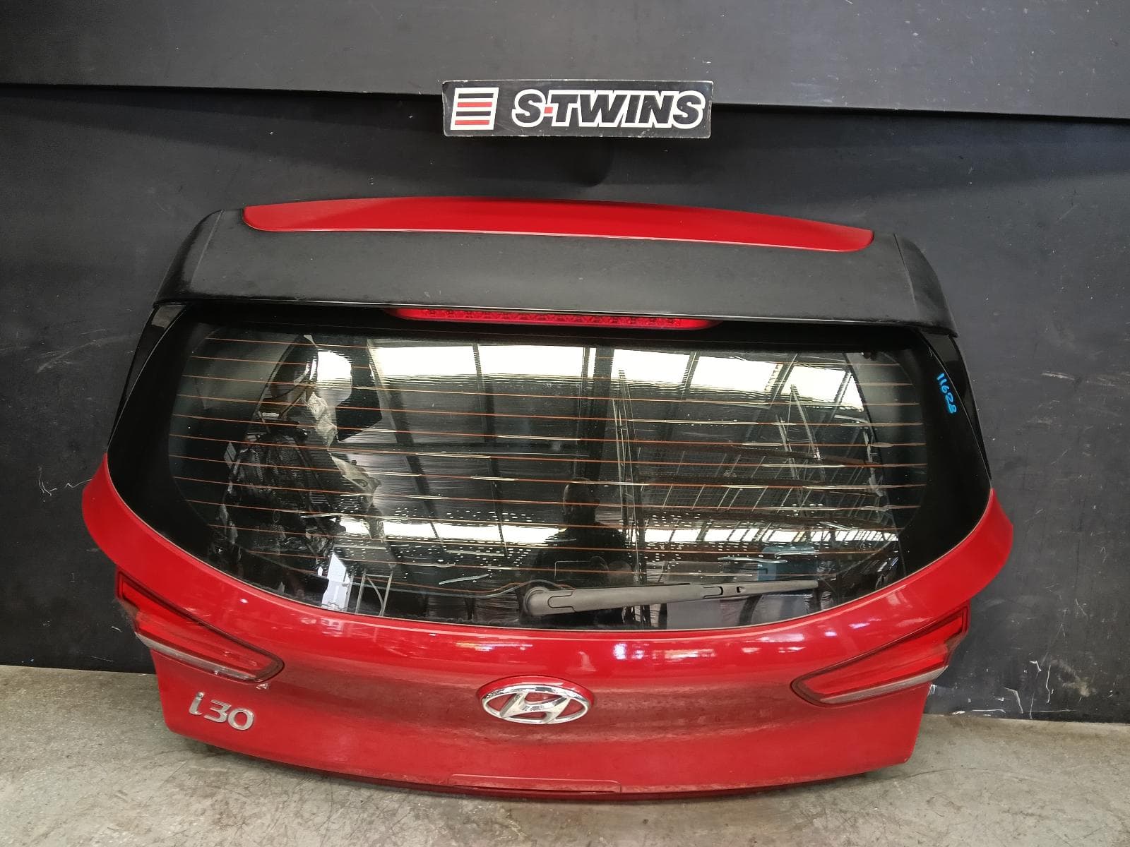 Used auto part listing image: 2020 HYUNDAI I30 BOOTLID TAILGATE TAILGATE, PD, HATCH (S. KOREA VIN KMHH), 03/17-12/23