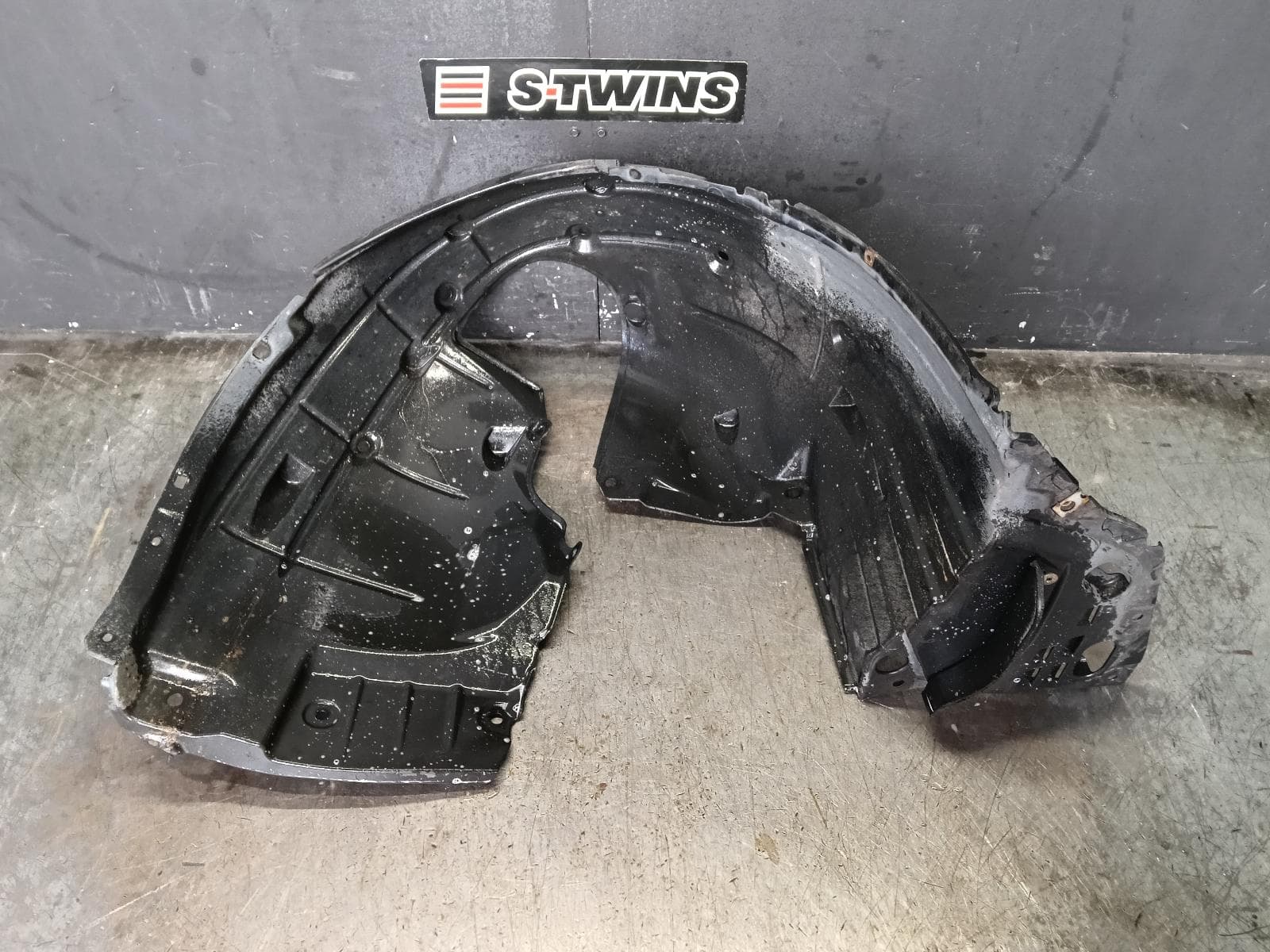Used auto part listing image: 2017 HONDA CIVIC RIGHT GUARD LINER 10TH GEN, HATCH, VTi/VTi-S/VTi-L/VTi-LX, 02/17-08/21