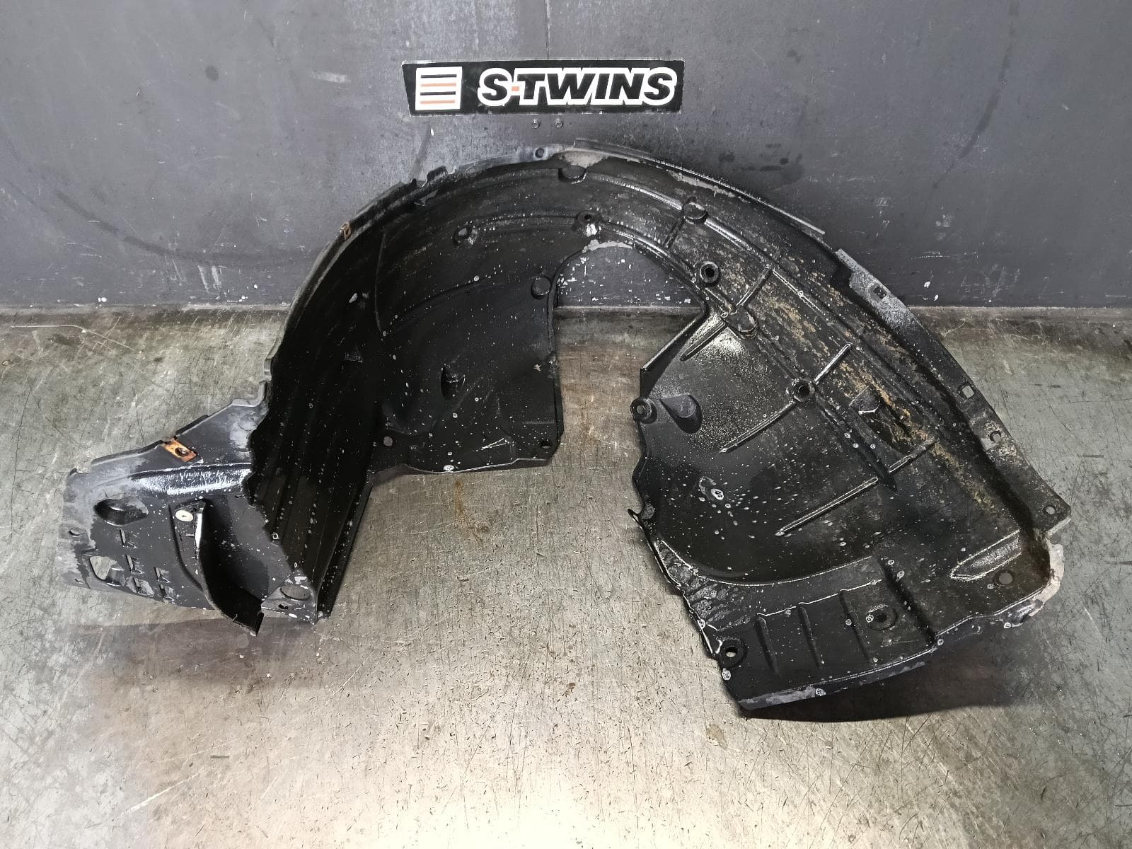 Used auto part listing image: 2017 HONDA CIVIC LEFT GUARD LINER 10TH GEN, HATCH, VTi/VTi-S/VTi-L/VTi-LX, 02/17-08/21