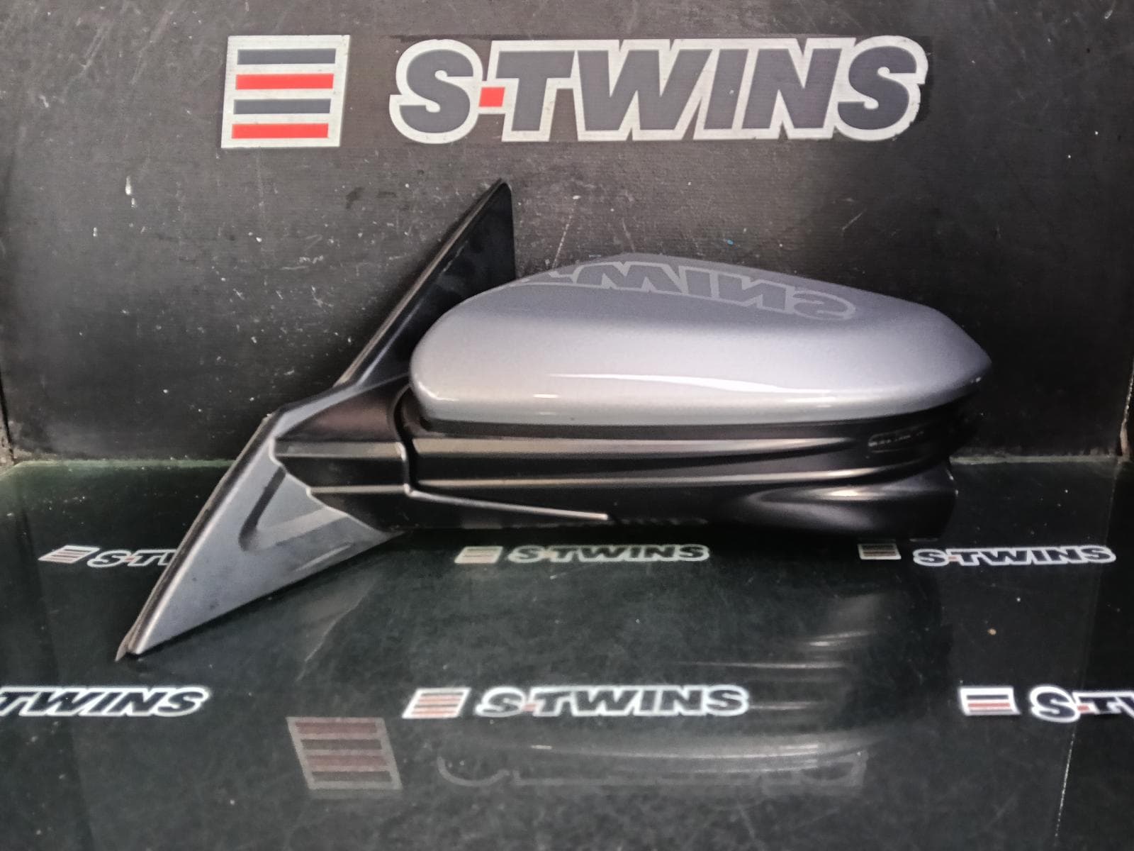 Used auto part listing image: 2017 HONDA CIVIC LEFT DOOR MIRROR 10TH GEN, VTi-S, MANUAL FOLDING, W/ INDICATOR, 05/16-08/21