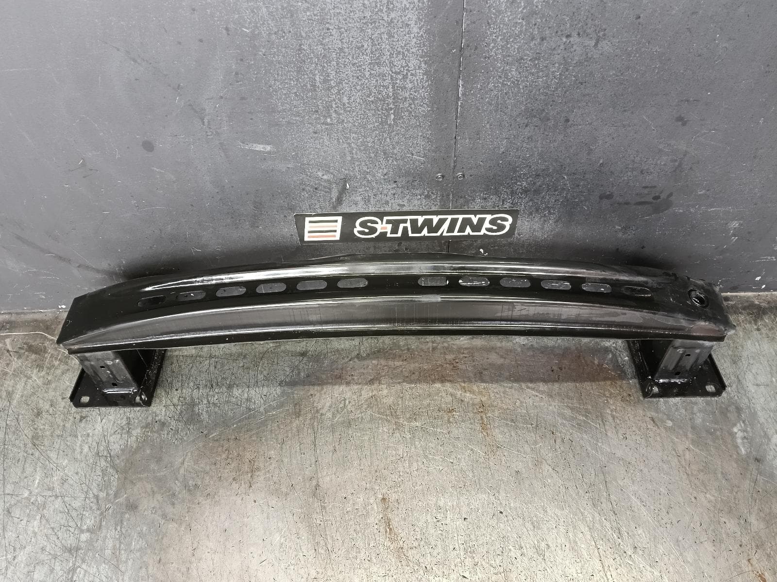 Used auto part listing image: 2017 SKODA OCTAVIA F BAR REINFORC BRACK MAIN REINFORCEMENT, NE, 02/17-09/20