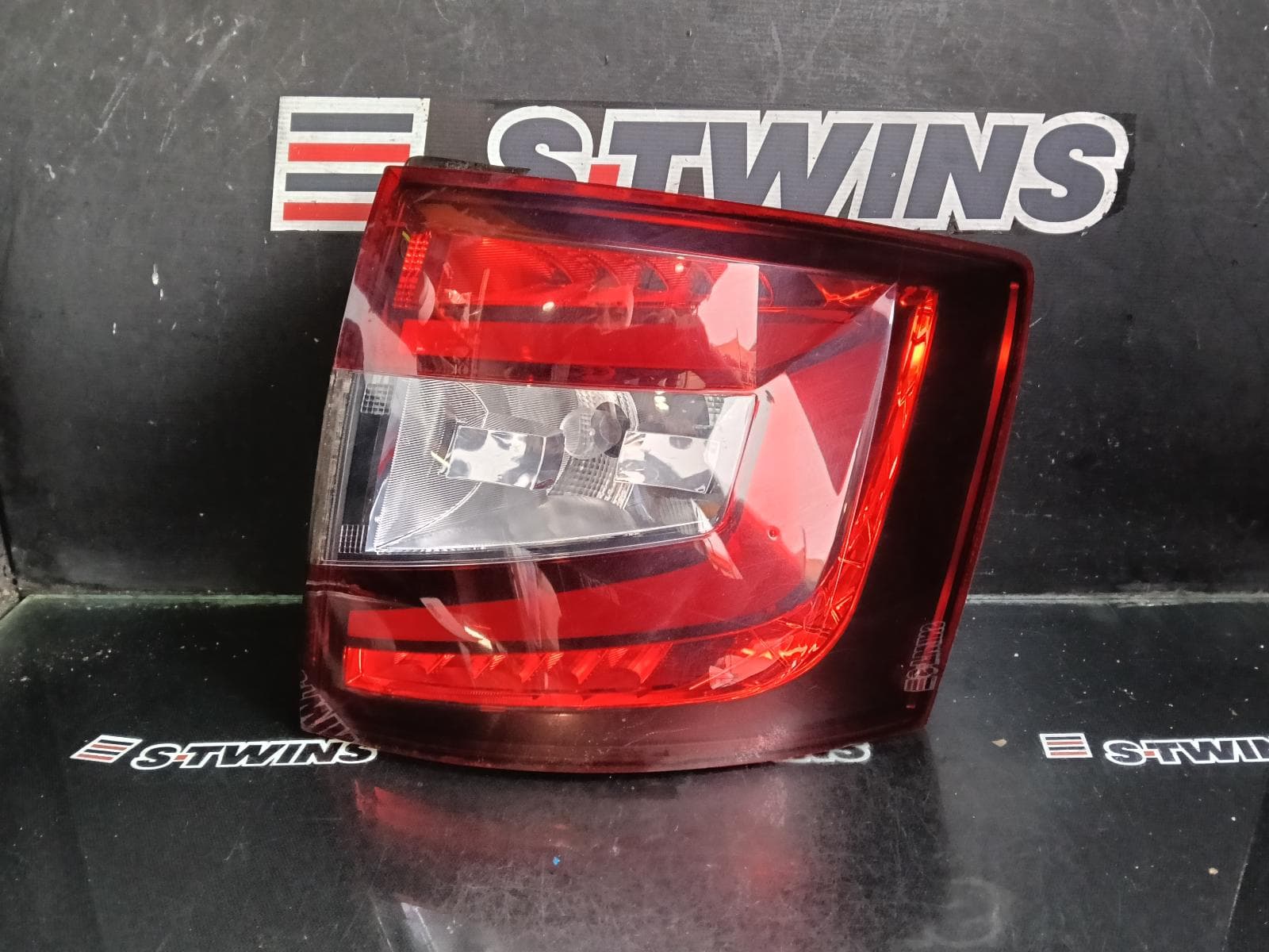 Used auto part listing image: 2017 SKODA OCTAVIA RIGHT TAILLIGHT NE, WAGON, LED TYPE, 09/13-09/20