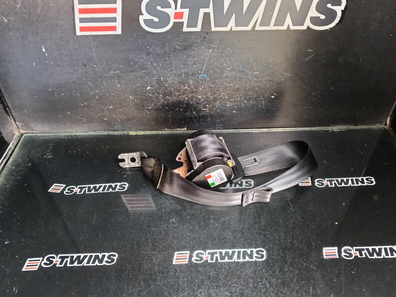 Used auto part listing image: 2017 SKODA OCTAVIA SEAT BELT STALK RH REAR, SEAT BELT ONLY, NE, 09/13-09/20