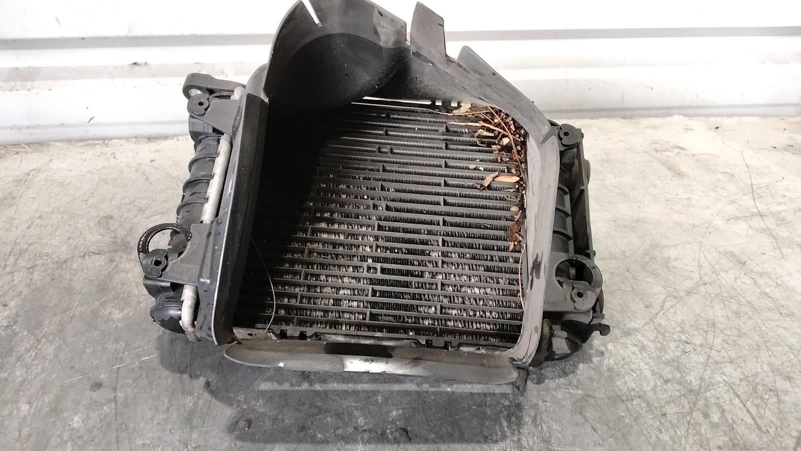 Used auto part listing image: 2015 VOLKSWAGEN GOLF RADIATOR AUXILIARY RADIATOR (RH SIDE), AUTO/MANUAL, 2.0, PETROL, R, GEN 7, 11/12-08/20 0000429784