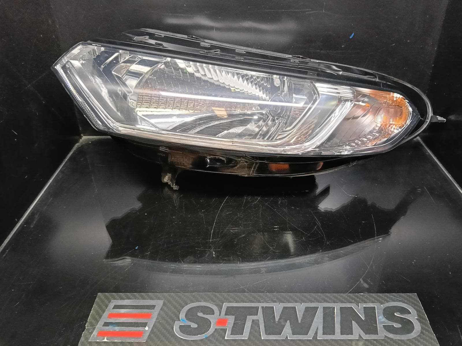 Used auto part listing image: 2016 FORD ECOSPORT LEFT HEADLAMP BK, CHROME INSERT TYPE, 11/13-10/17 0000364174