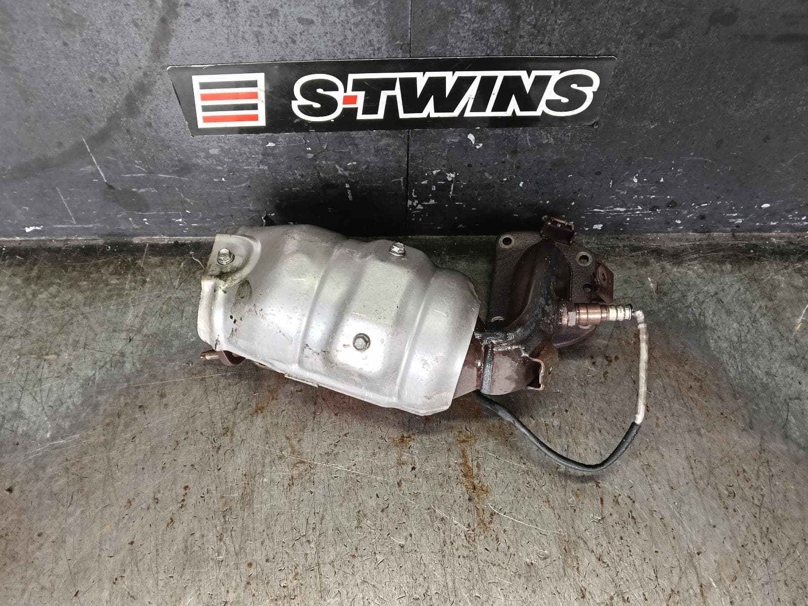 Used auto part listing image: 2018 TOYOTA KLUGER CATALYTIC CONVERTER MANIFOLD-CAT TYPE, 3.5, PETROL, FRONT, GSU50/GSU55, 11/16-02/21 0000430066