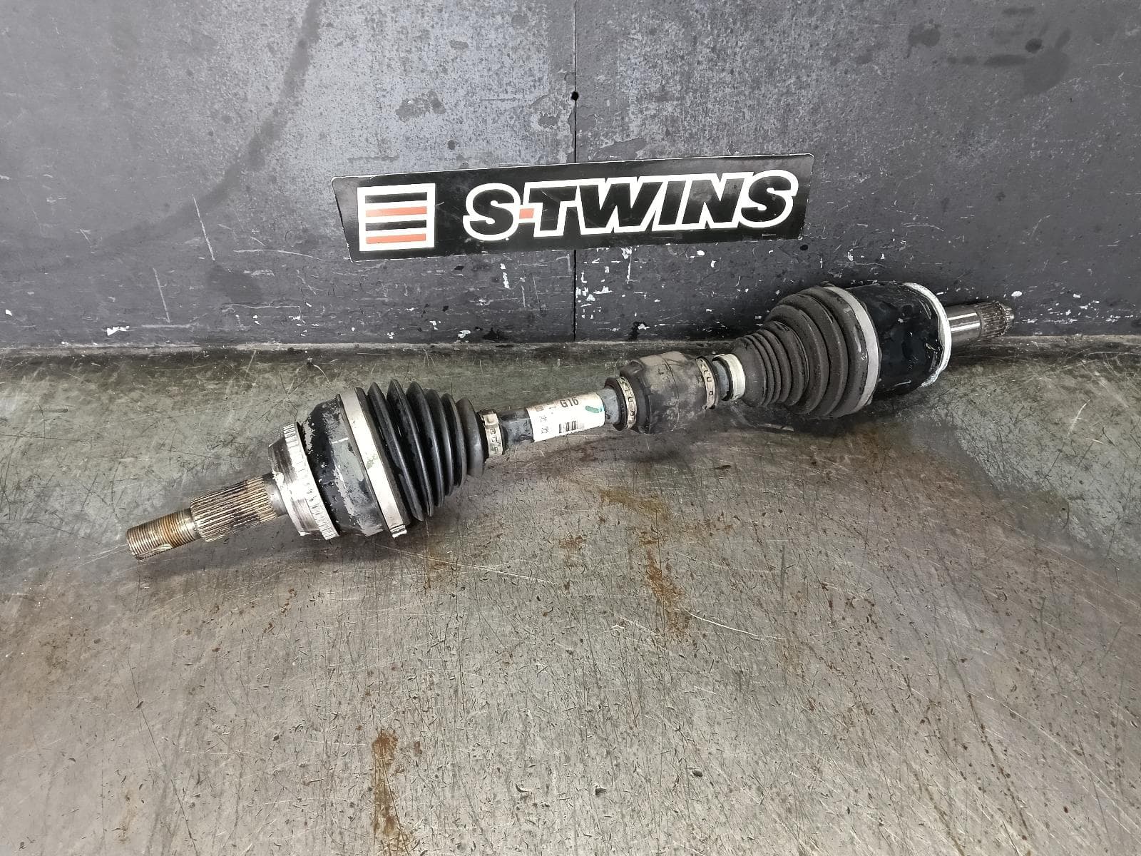Used auto part listing image: 2018 TOYOTA KLUGER LEFT DRIVESHAFT FRONT, AUTO, AWD, PETROL, 3.5, 2GR-FKS, UA80F, GSU50/GSU55, 11/16-02/21 0000430094