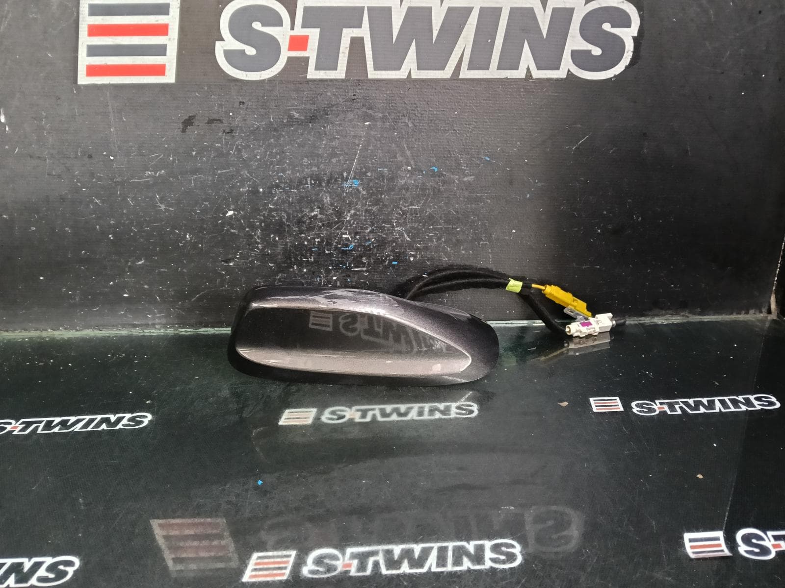 Used auto part listing image: 2016 JEEP GRANDCHEROKEE ANTENNA WK, 10/10-02/22 0000430123