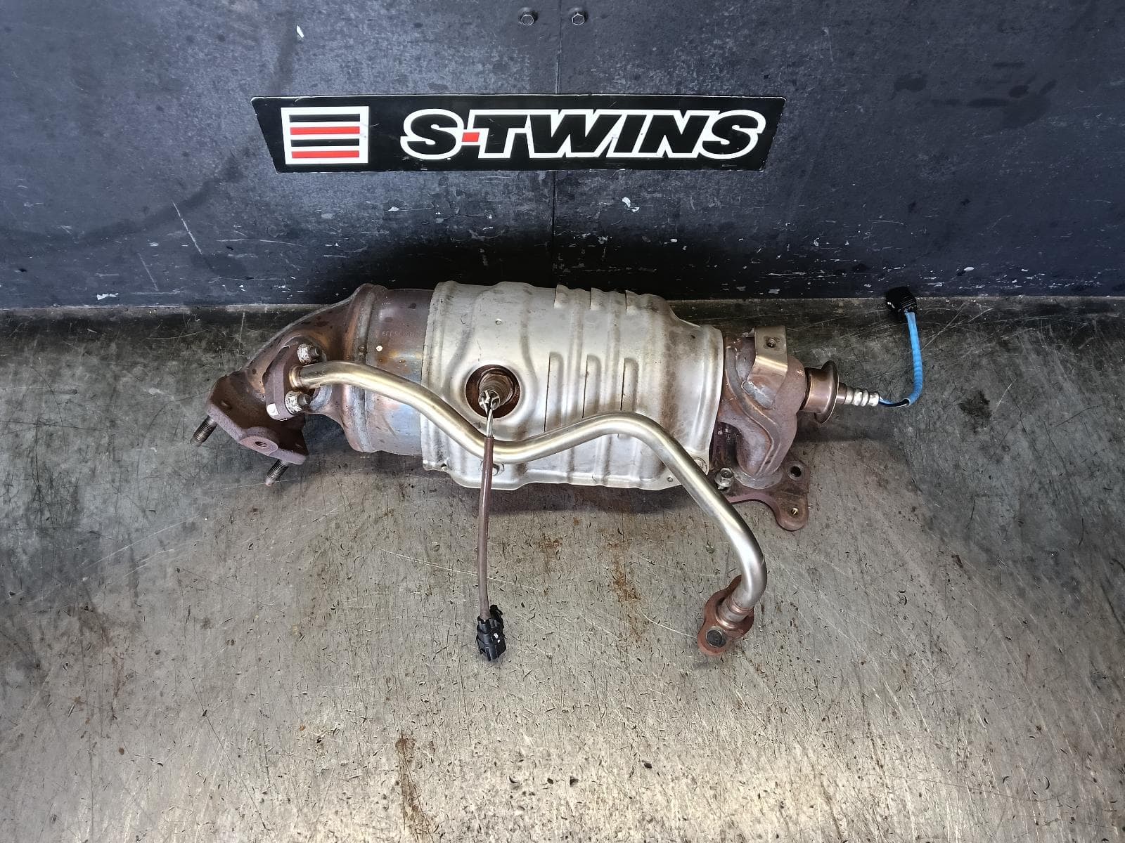 Used auto part listing image: 2018 HONDA HRV CATALYTIC CONVERTER MANIFOLD-CAT TYPE, 1.8, PETROL, RU, 12/14-10/21