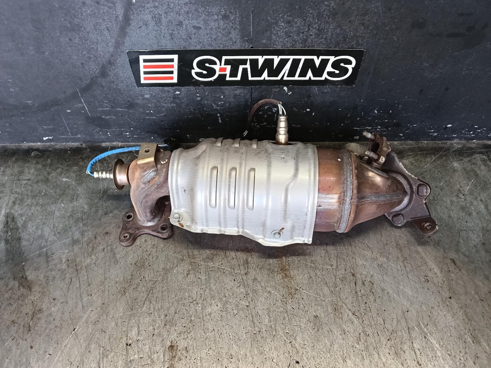 Used auto part listing image: 2019 HONDA CIVIC CATALYTIC CONVERTER MANIFOLD-CAT TYPE, 1.8, PETROL, 10TH GEN, 05/16-08/21