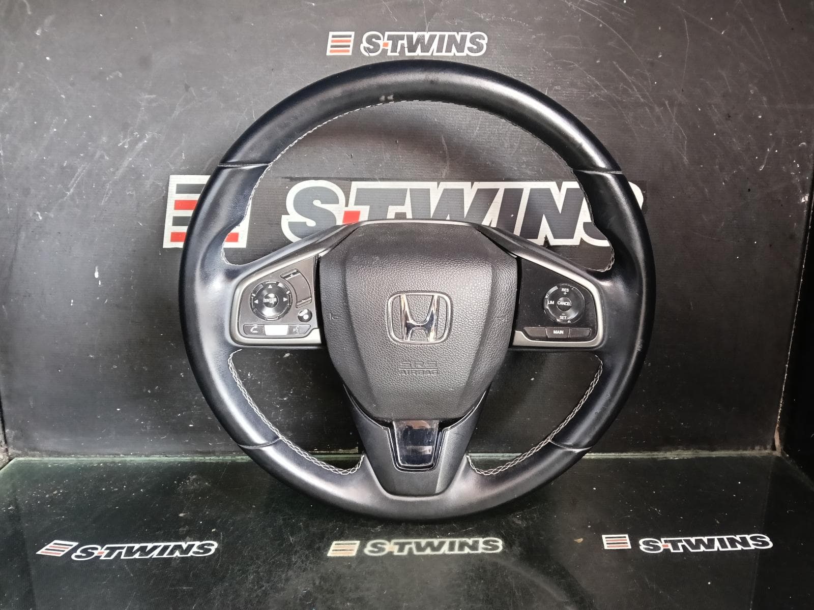 Used auto part listing image: 2019 HONDA CIVIC STEERING WHEEL 10TH GEN, LEATHER, VTi S/VTi L/RS, 05/16-02/19