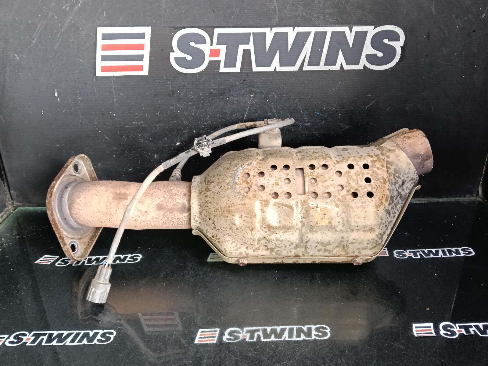Used auto part listing image: 2017 MAZDA CX5 CATALYTIC CONVERTER UNDER CAR-CAT TYPE, PETROL, 2.5, 4WD, KF, 02/17-03/26