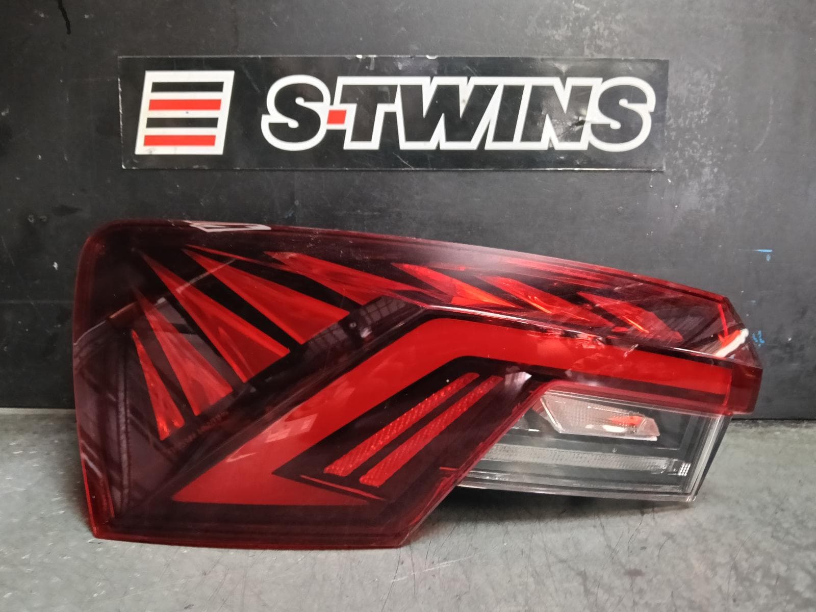 Used auto part listing image: 2023 SKODA OCTAVIA LEFT TAILLIGHT NX, IN BODY, W/ LED TYPE, 10/20-05/24 0000427679