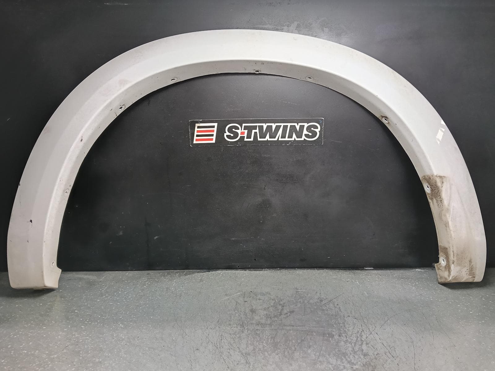 Used auto part listing image: 2019 RAM 1500 WHEEL ARCH FLARE DS, LH REAR, 11/17-12/23 0000410108
