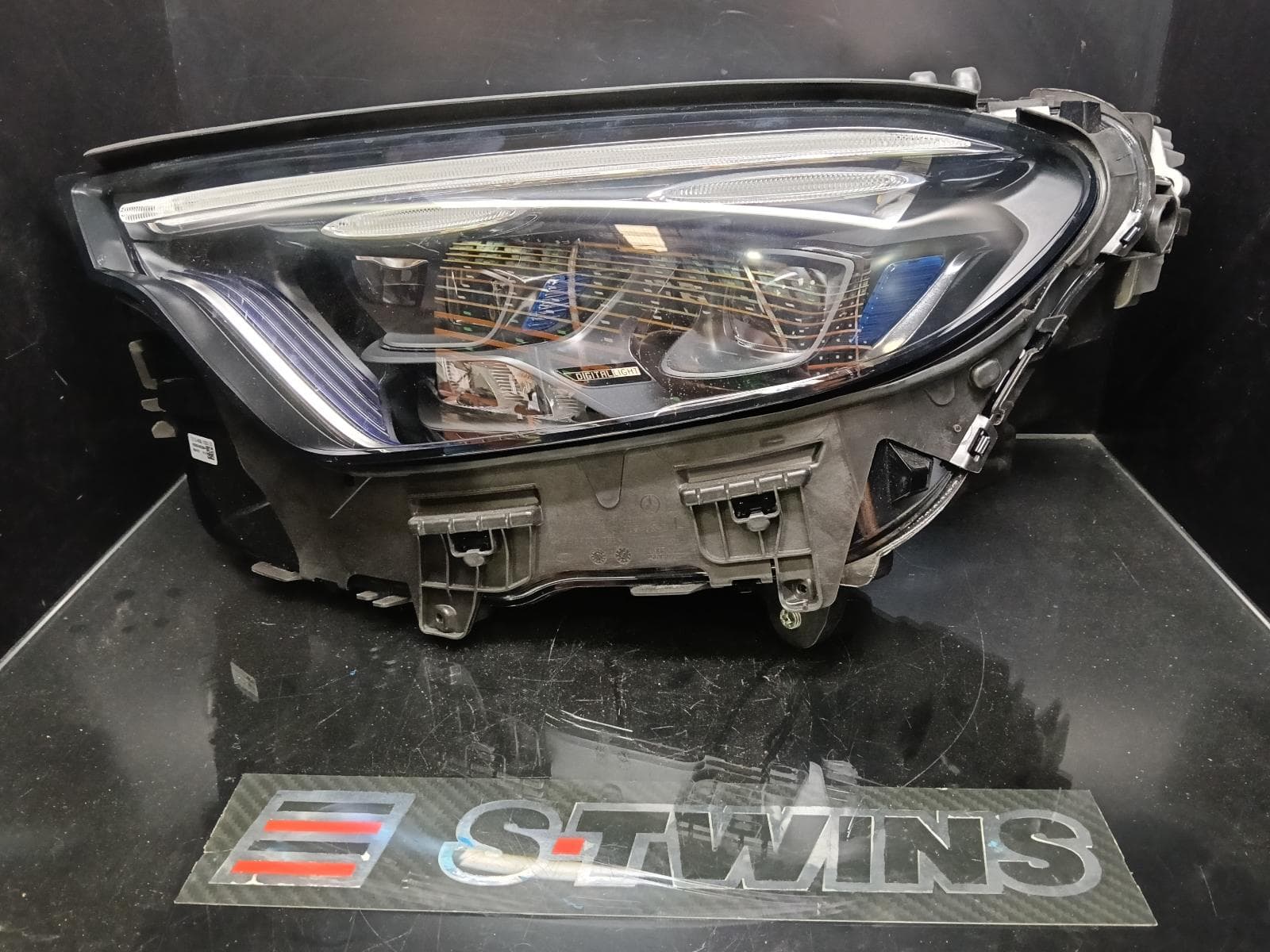 Used auto part listing image: 2024 MERCEDES GLC CLASS LEFT HEADLAMP X254/C254, W/ DIGITAL LED TYPE, 10/22- 0000428993