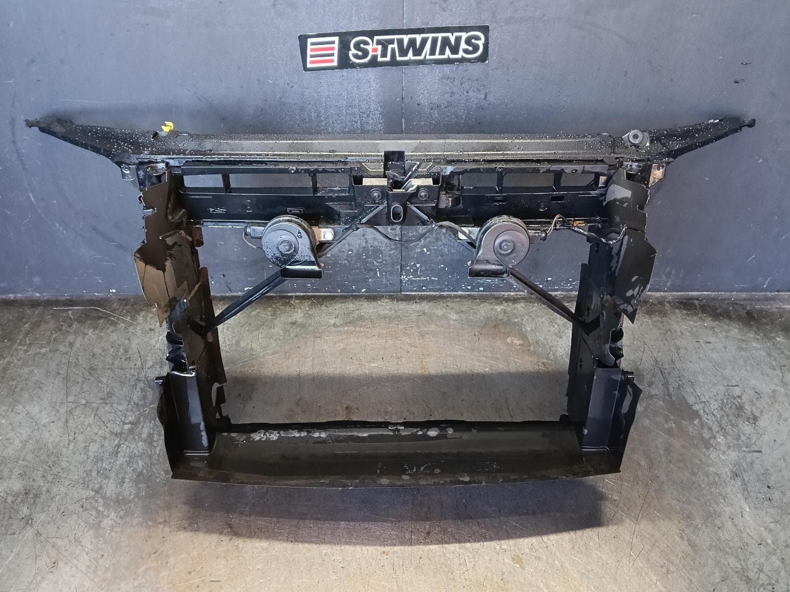 Used auto part listing image: 2017 SKODA OCTAVIA RADIATOR SUPPORT NE, 09/13-09/20 0000430263