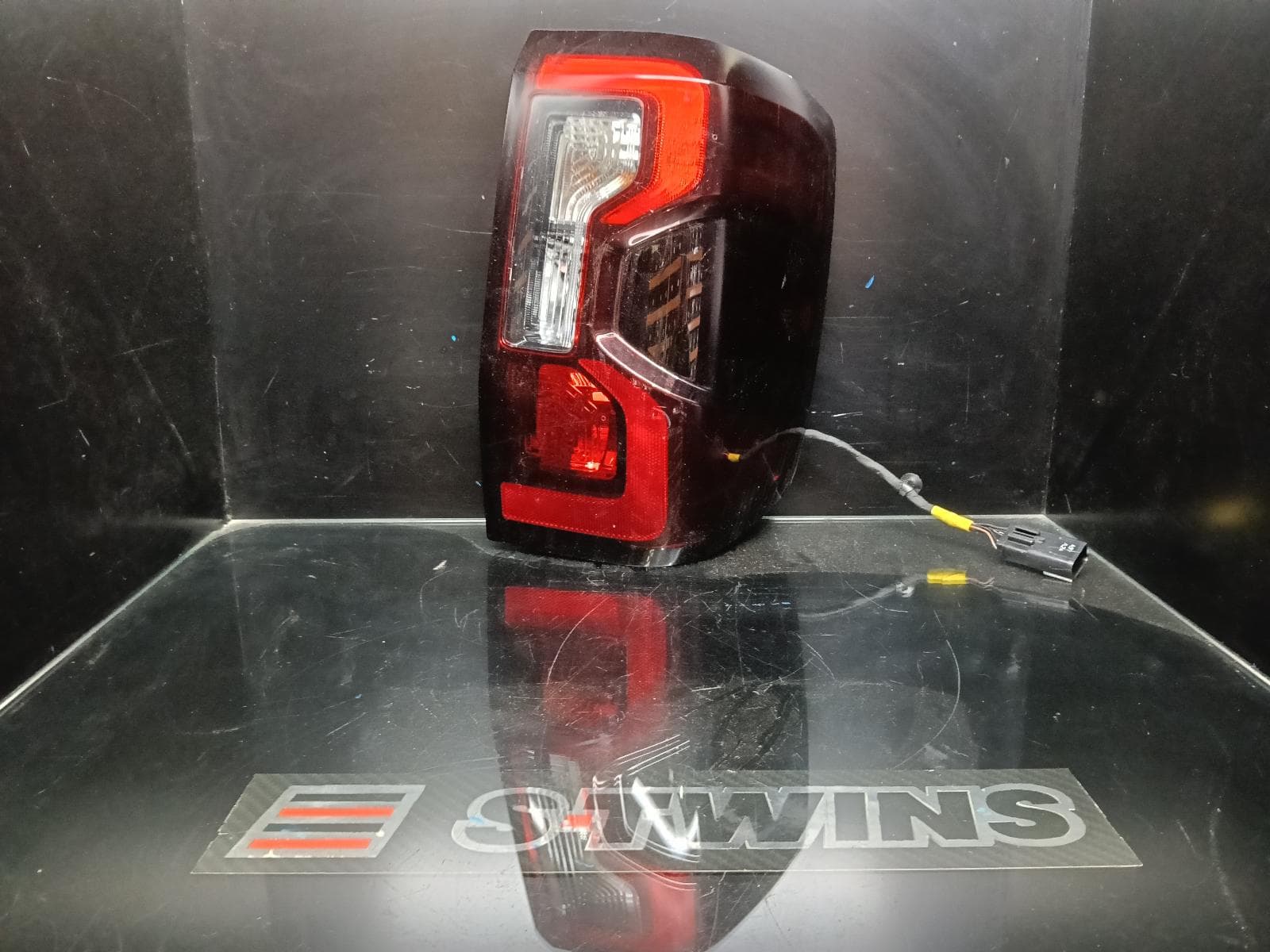 Used auto part listing image: 2026 FORD RANGER RIGHT TAILLIGHT RA, IN BODY, W/ HALOGEN REVERSE LIGHT, BLIND SPOT TYPE, 05/22-02/26 0000430255