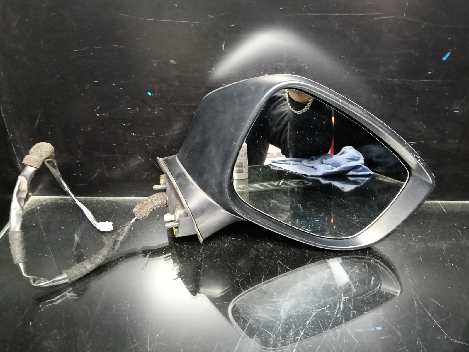 Used auto part listing image: 2018 MAZDA CX5 RIGHT DOOR MIRROR W/ POWER FOLD, NON CAMERA TYPE, COLOUR CODED, KF, 02/17-03/26 0000411202