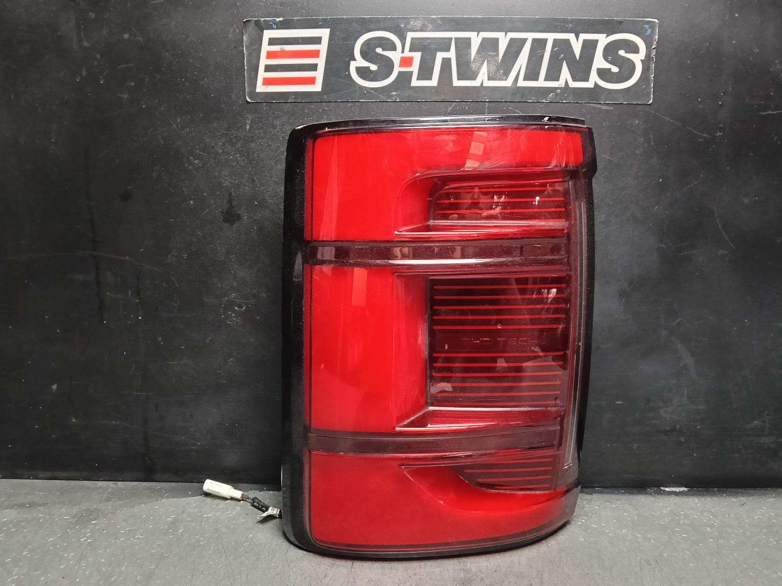 Used auto part listing image: 2025 BYD SHARK 6 LEFT TAILLIGHT 1ST GEN, IN BODY, W/ LED TYPE, 07/24- 0000407339