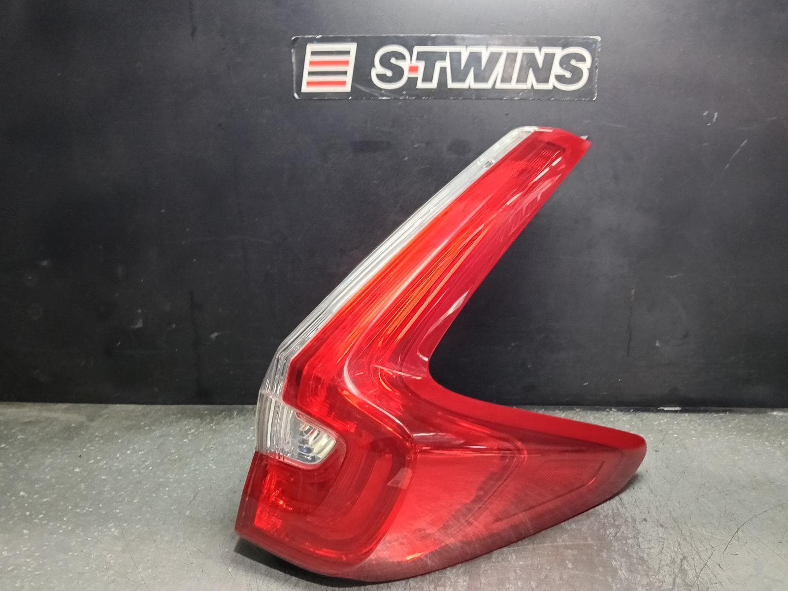 Used auto part listing image: 2019 HONDA CRV RIGHT TAILLIGHT RW, 05/17-06/20 0000416508