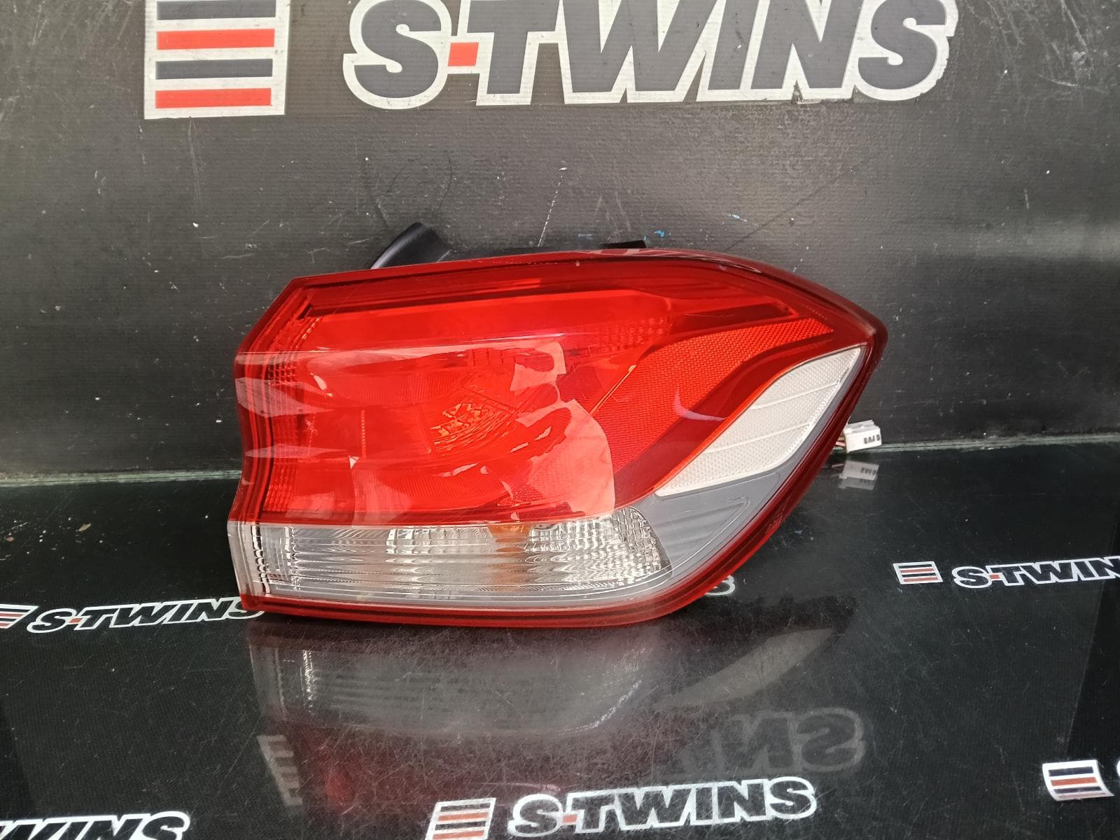 Used auto part listing image: 2019 HYUNDAI I30 RIGHT TAILLIGHT PD, IN BODY, W/ LED TYPE, HATCH (S.KOREA VIN KMHH), N LINE, 03/17-12/23 0000402568