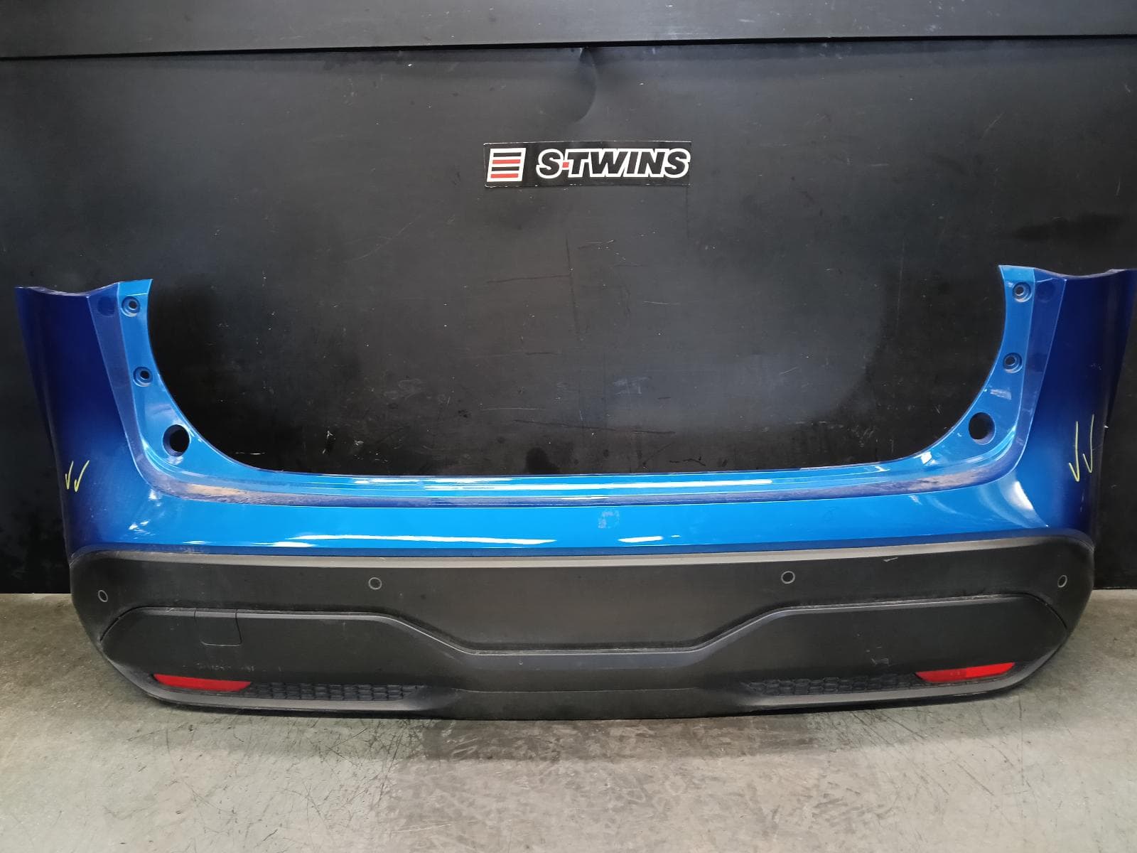 Used auto part listing image: 2024 NISSAN QASHQAI REAR BUMPER J12, BUMPER BAR, 05/22-06/24 0000408037