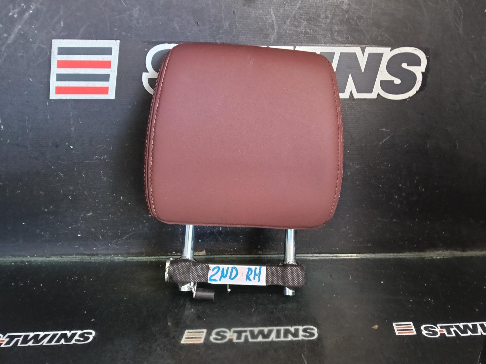 Used auto part listing image: 2019 MAZDA CX9 HEADREST TC, RH REAR 2ND ROW, LEATHER, BLACK, 07/16-12/24