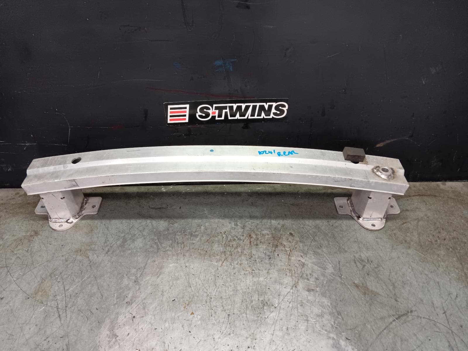 Used auto part listing image: 2021 JEEP COMPASS R BAR BRACKET REINFO M6, MAIN REINFORCEMENT, 10/17-12/23 0000410654