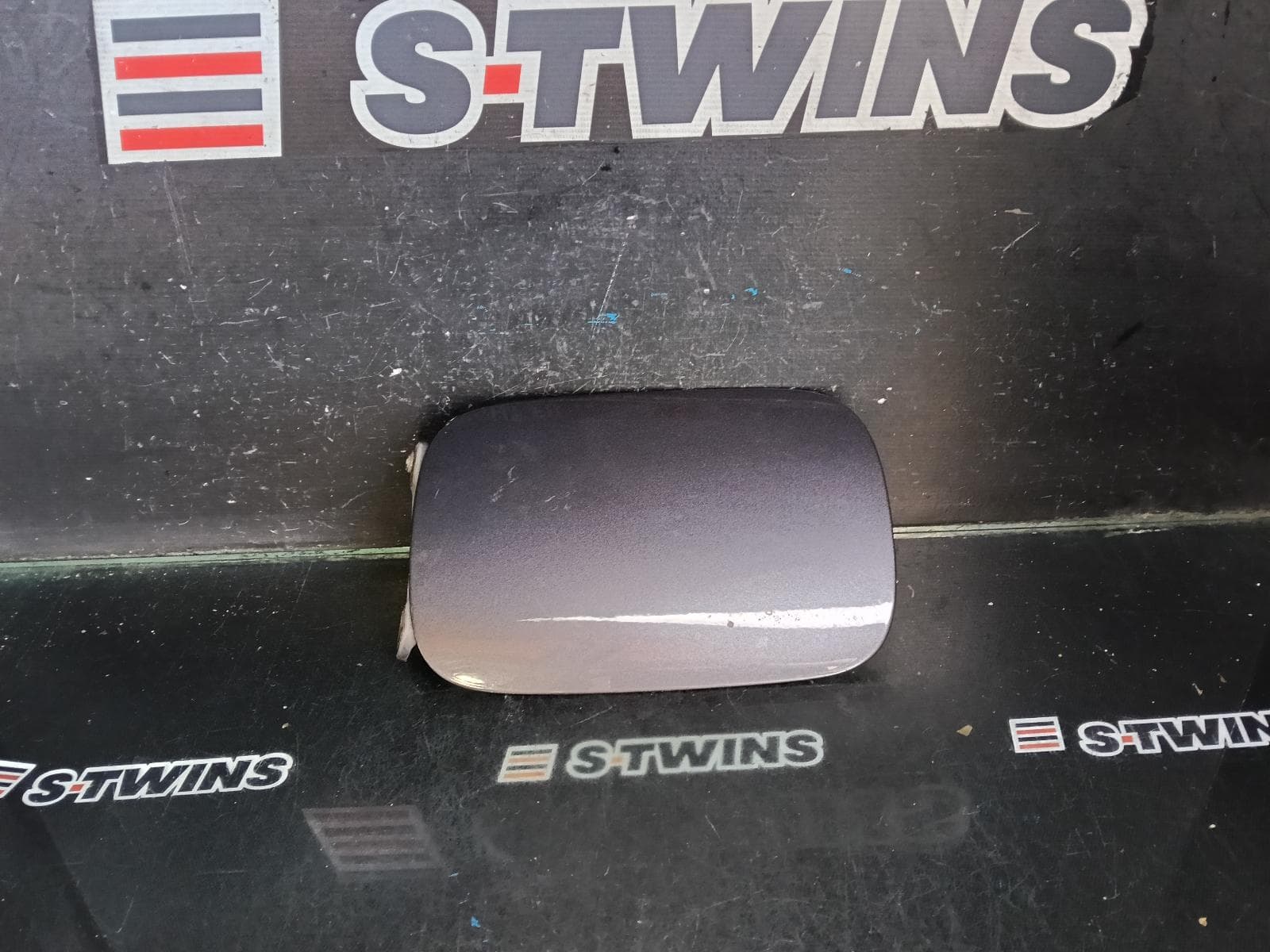 Used auto part listing image: 2019 HONDA CRV FUEL DOOR FILLER RW, 05/17-08/23