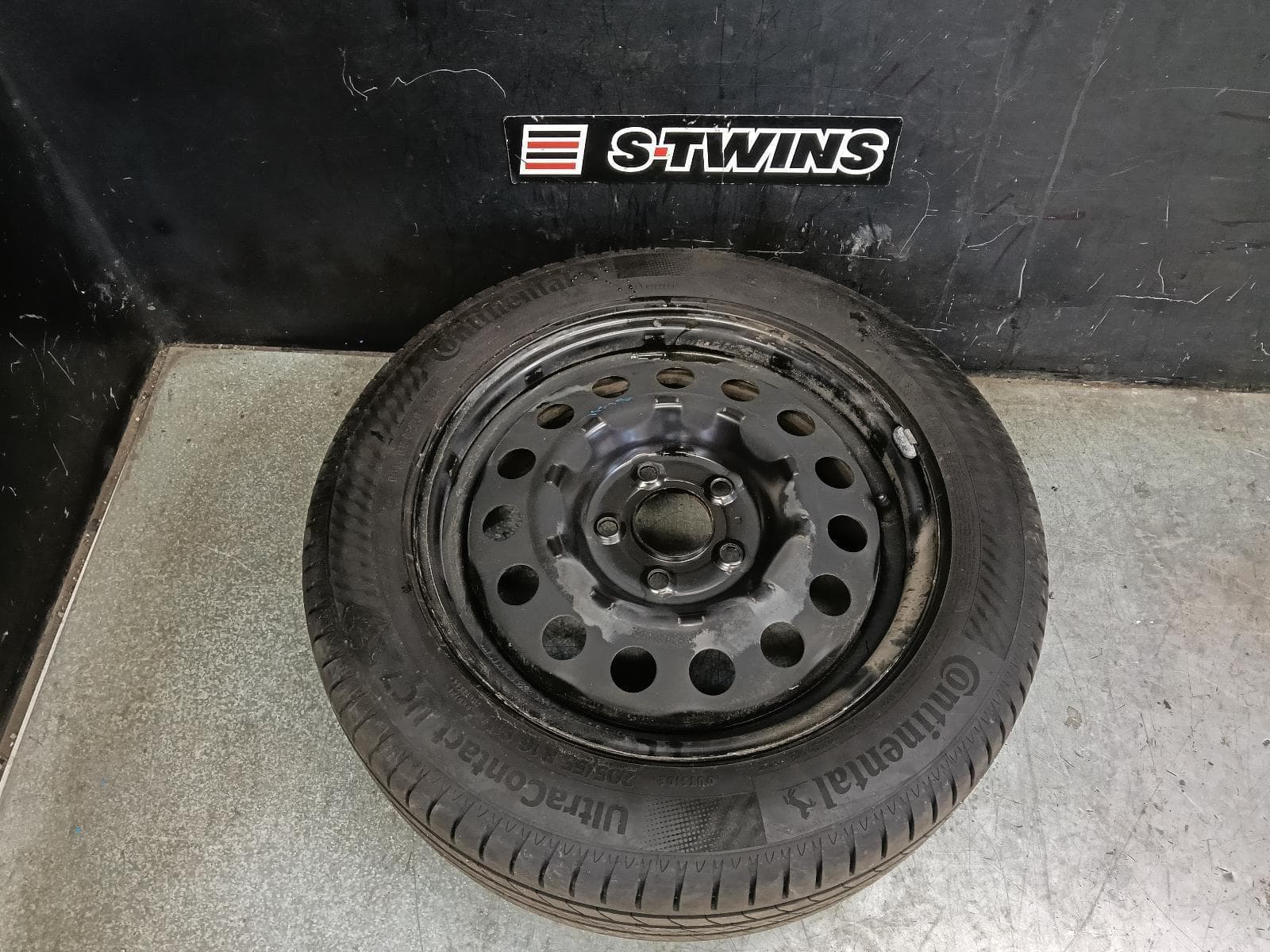 Used auto part listing image: 2014 HYUNDAI I30 WHEEL STANDARD STEEL FACTORY, 16X6.5IN, GD, 03/12-02/17