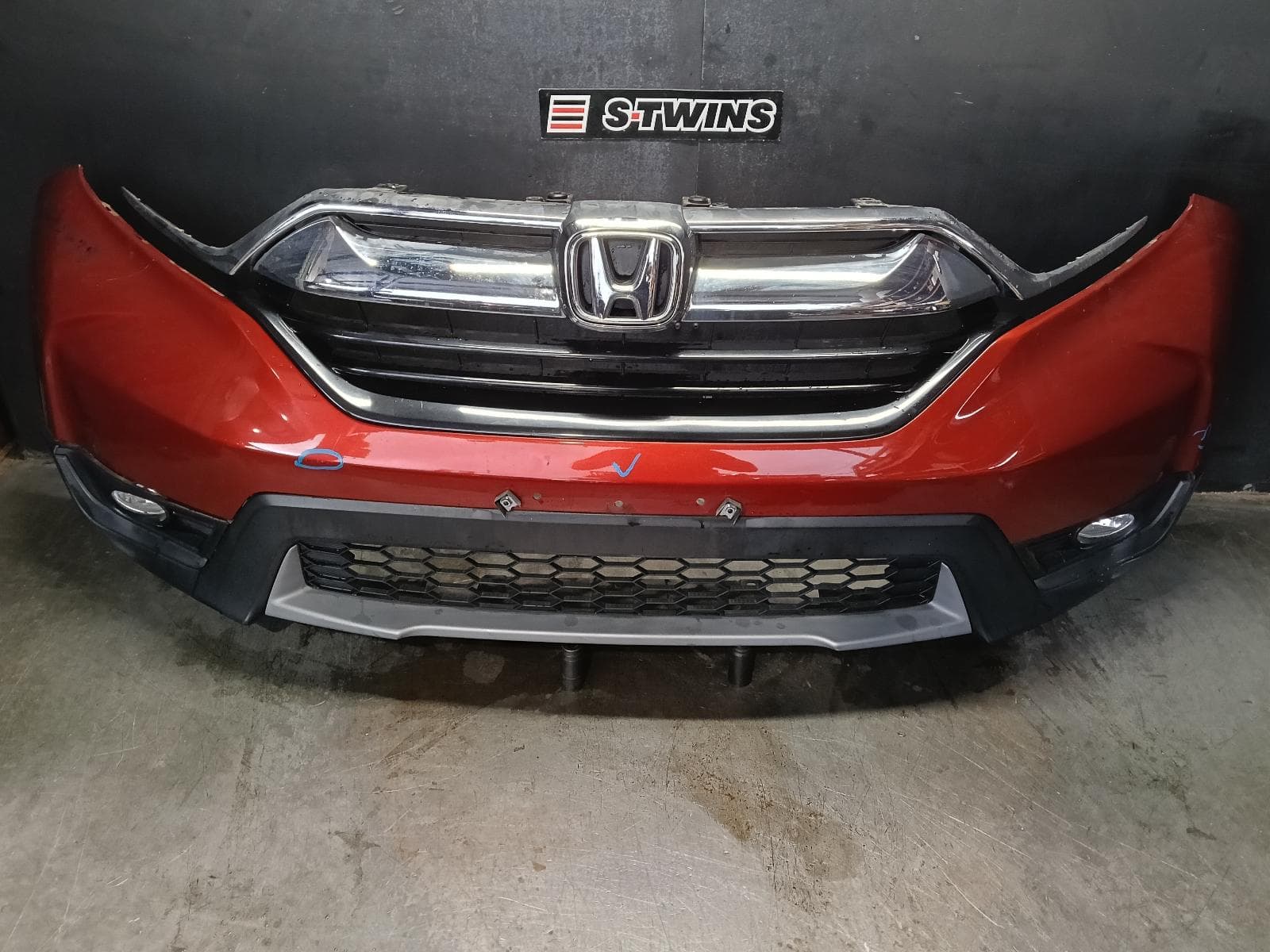 Used auto part listing image: 2020 HONDA CRV FRONT BUMPER BUMPER BAR (2 PIECE), RW, Vi/VTi/VTi-E, NON PARK SENSOR, 05/17-06/20 0000406317