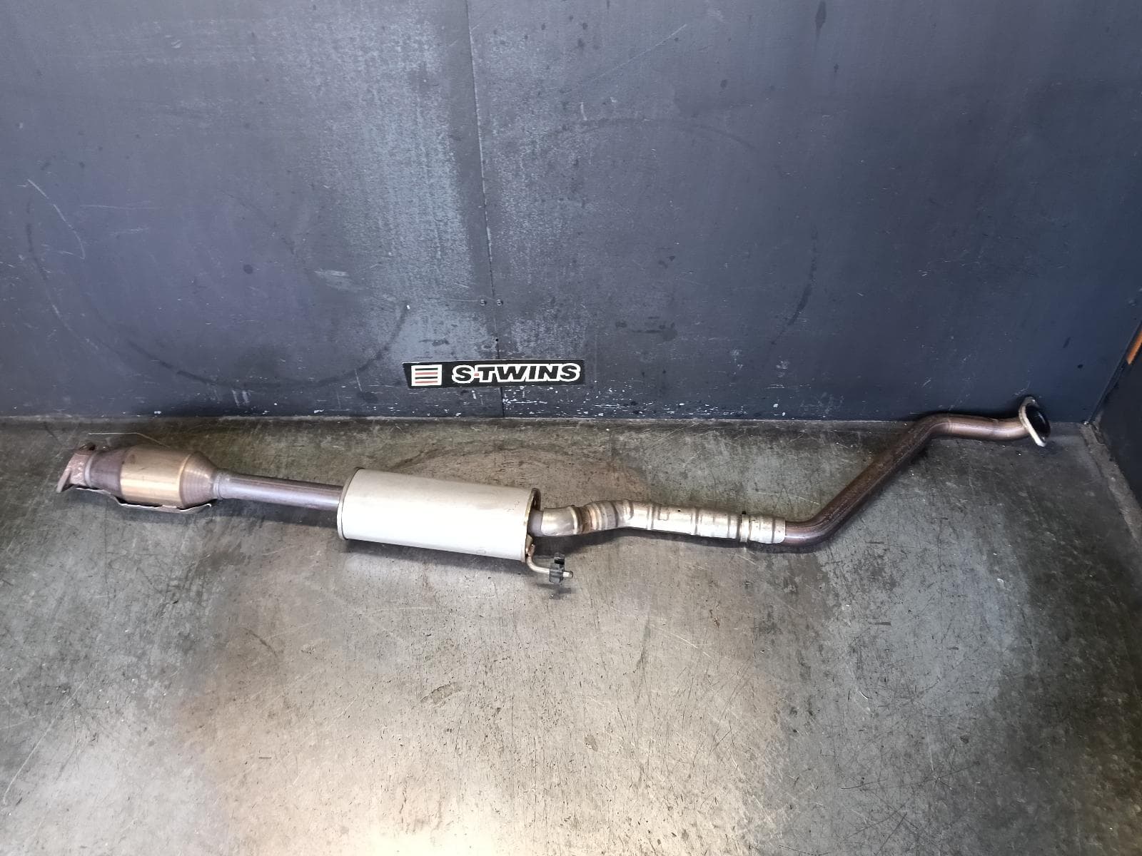 Used auto part listing image: 2016 HYUNDAI I30 CATALYTIC CONVERTER UNDER CAR-CAT TYPE, 1.8, PETROL, GD, 03/12-02/17