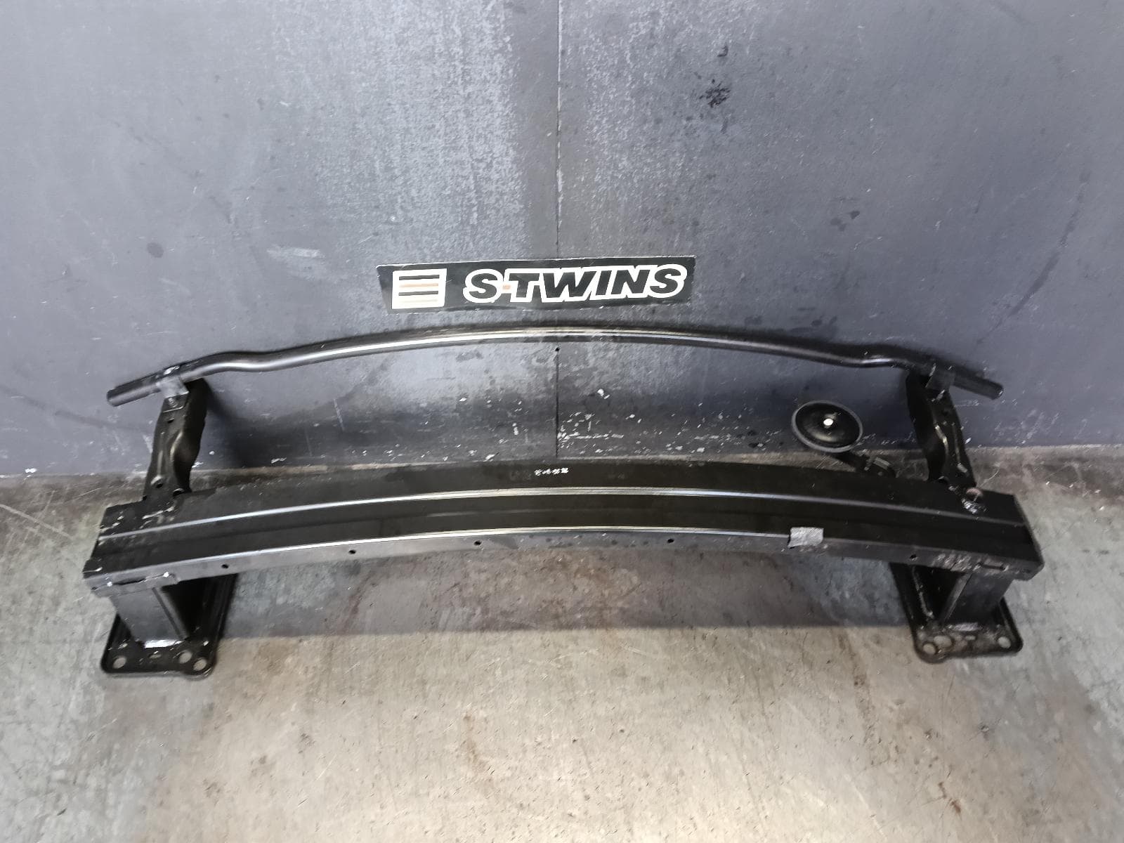 Used auto part listing image: 2016 HYUNDAI I30 F BAR REINFORC BRACK MAIN REINFORCEMENT, GD, 5DR HATCH, 03/12-02/17