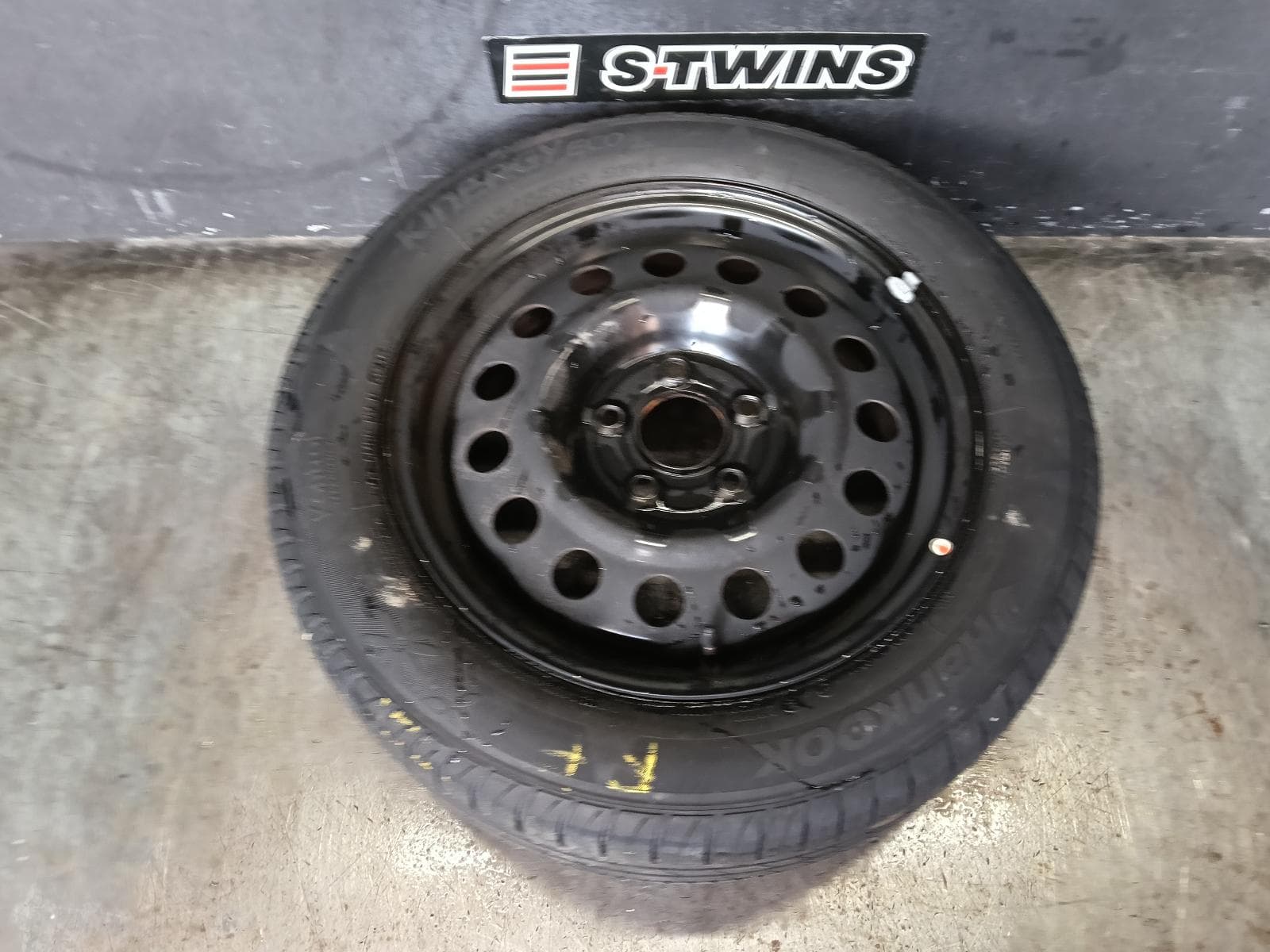Used auto part listing image: 2016 HYUNDAI I30 WHEEL STANDARD STEEL FACTORY, 16X6.5IN, GD, 03/12-02/17