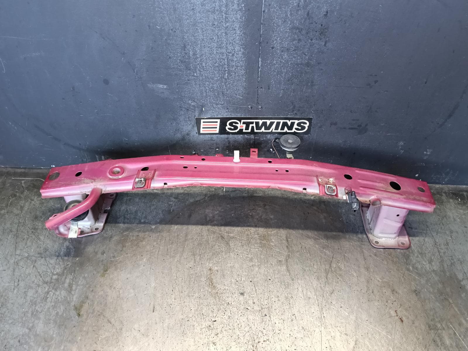 Used auto part listing image: 2017 MITSUBISHI LANCER F BAR REINFORC BRACK REINFORCEMENT, CF, 11/15-12/17