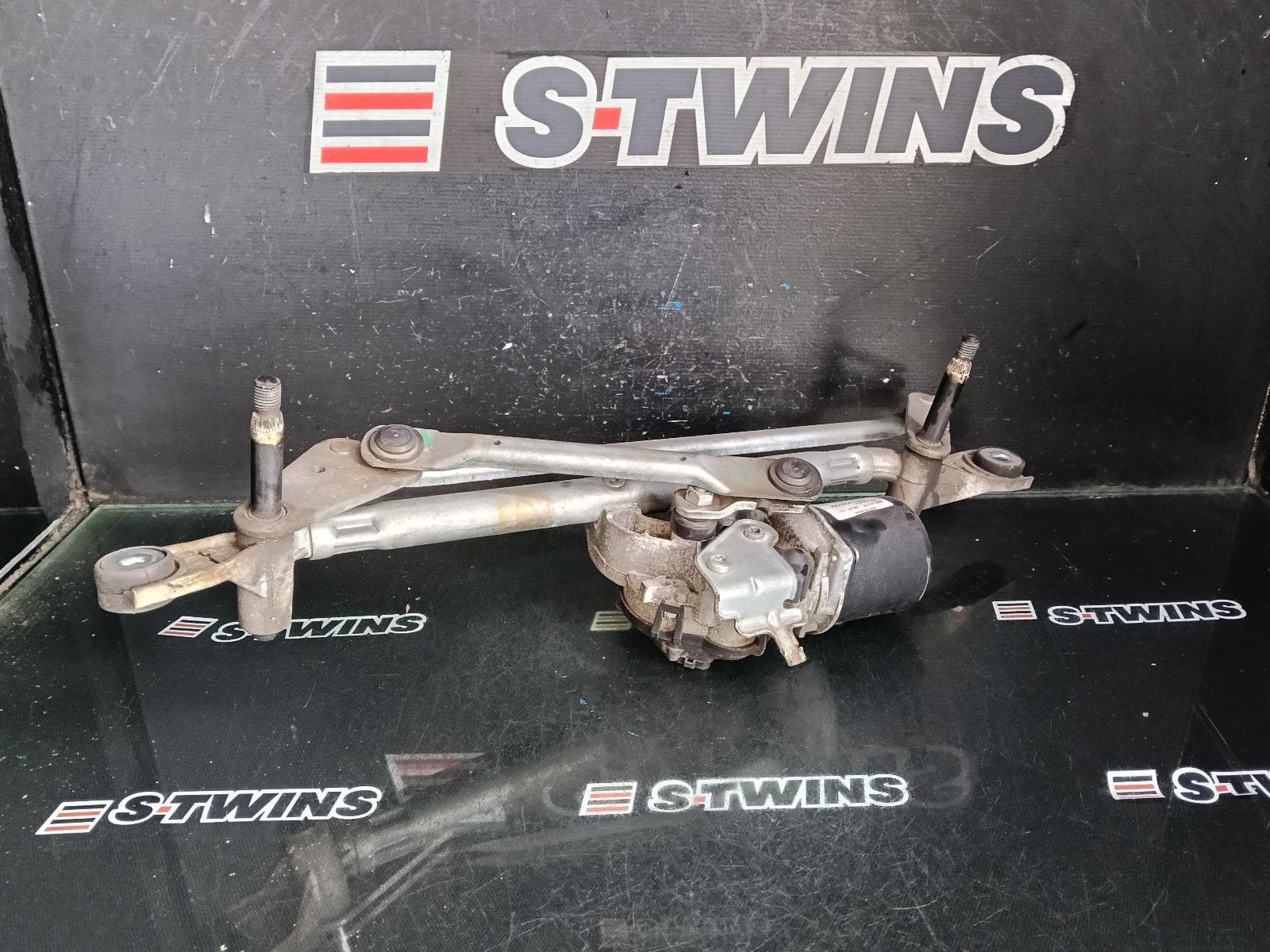 Used auto part listing image: 2020 HOLDEN TRAX WIPER MOTOR FRONT, TJ SERIES, 08/13-12/20